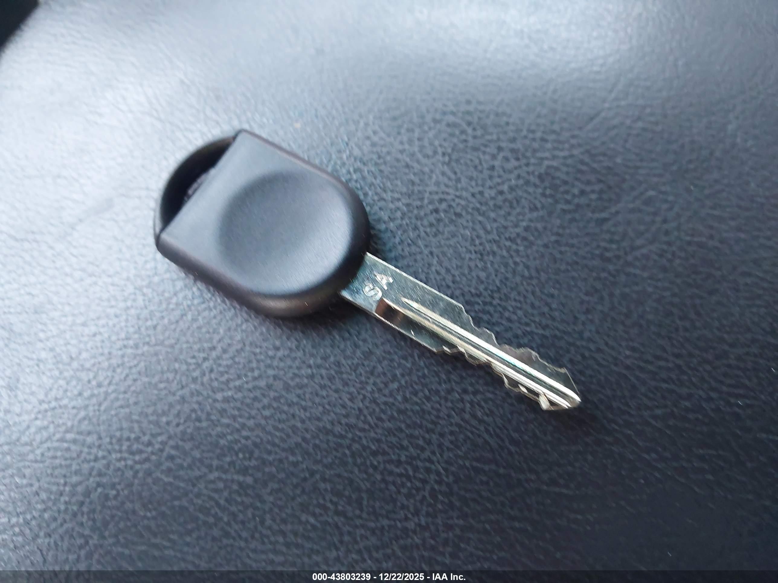 FORD EXPLORER image 11