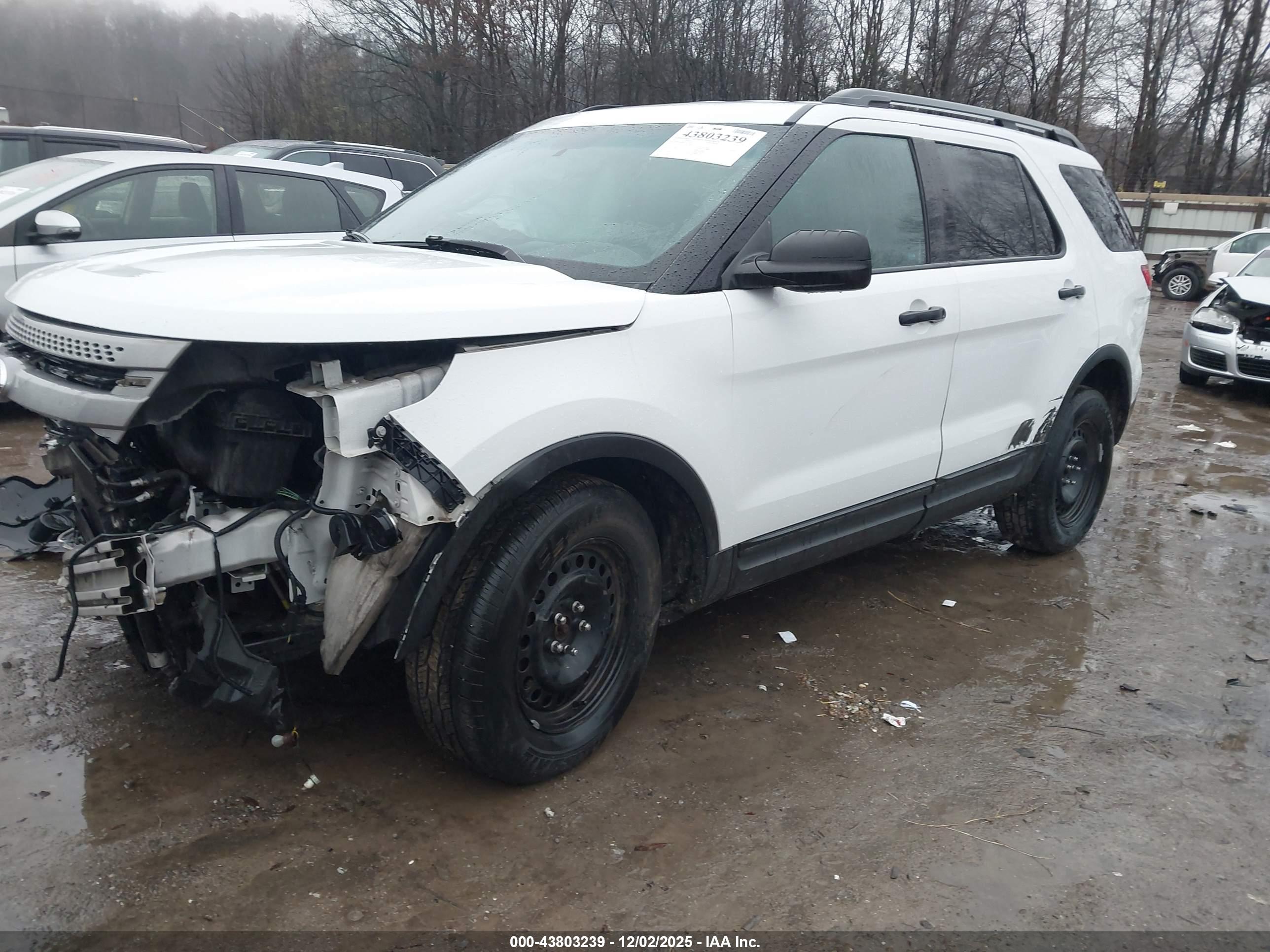 FORD EXPLORER image 2