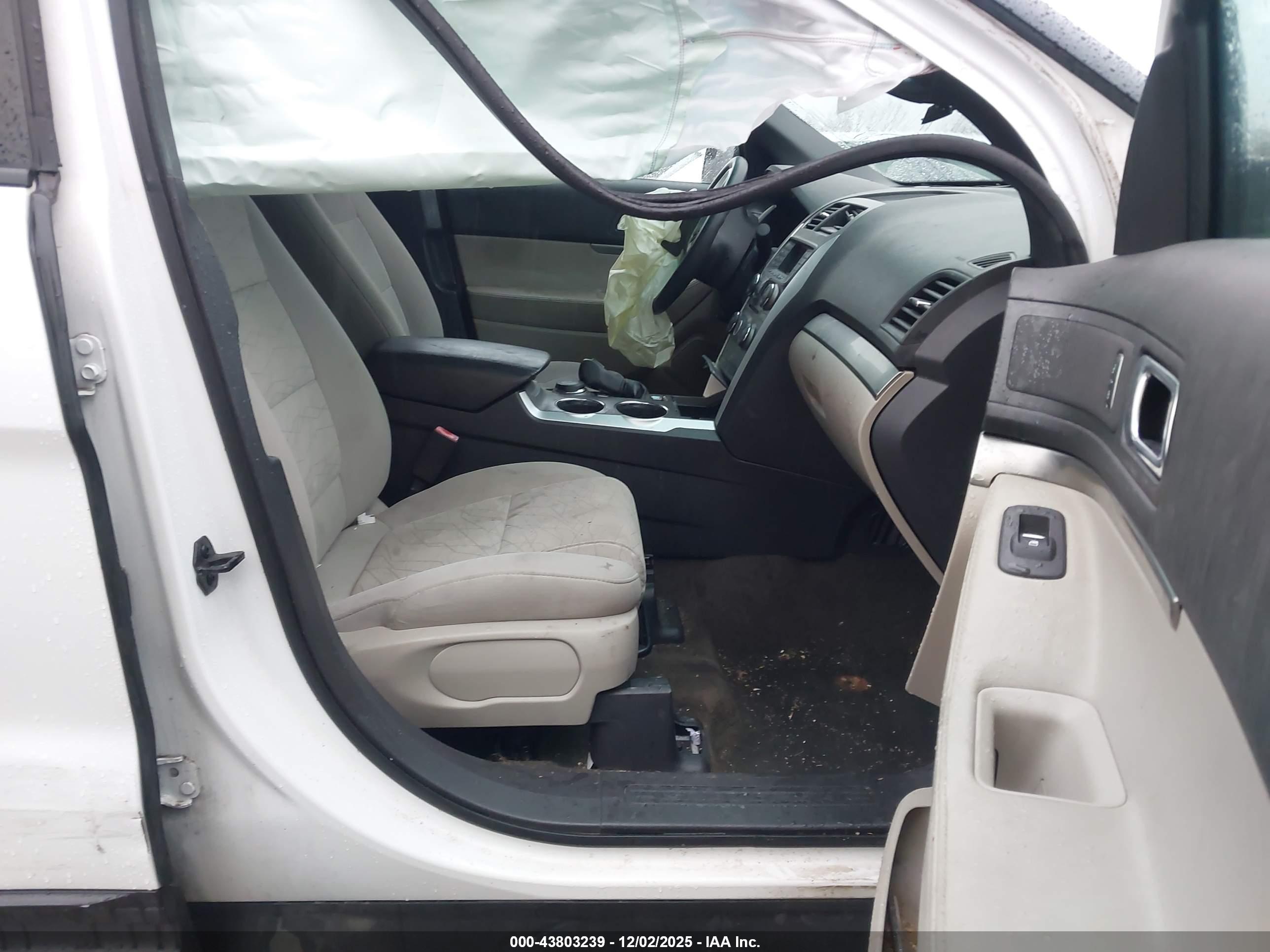 FORD EXPLORER image 5