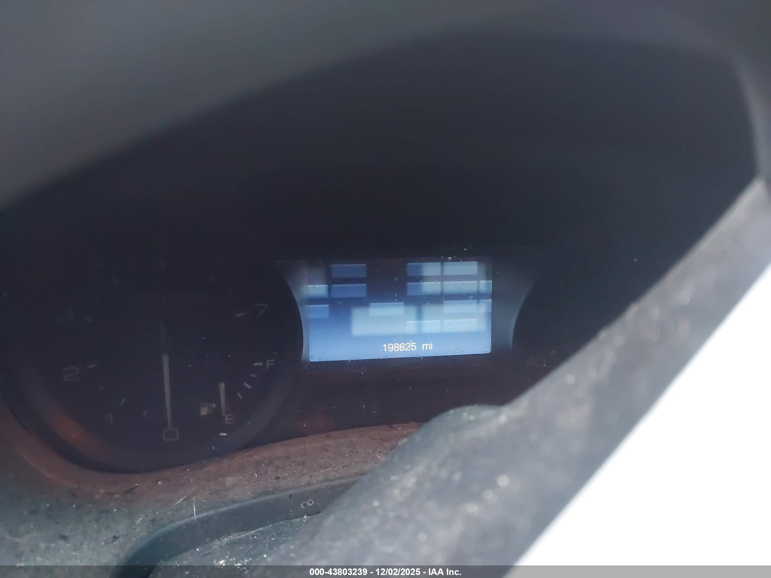 FORD EXPLORER image 7