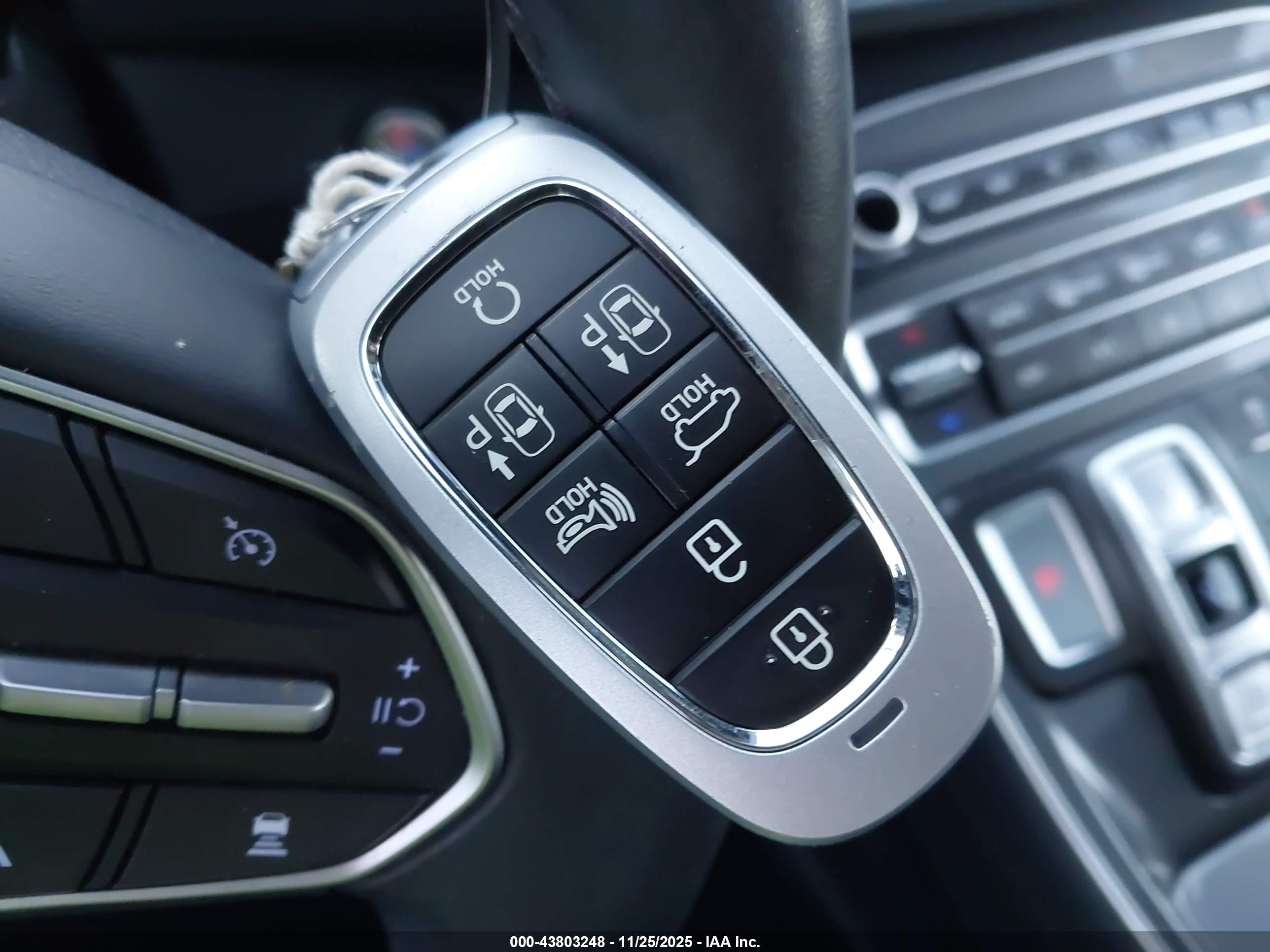HYUNDAI SANTA image 11