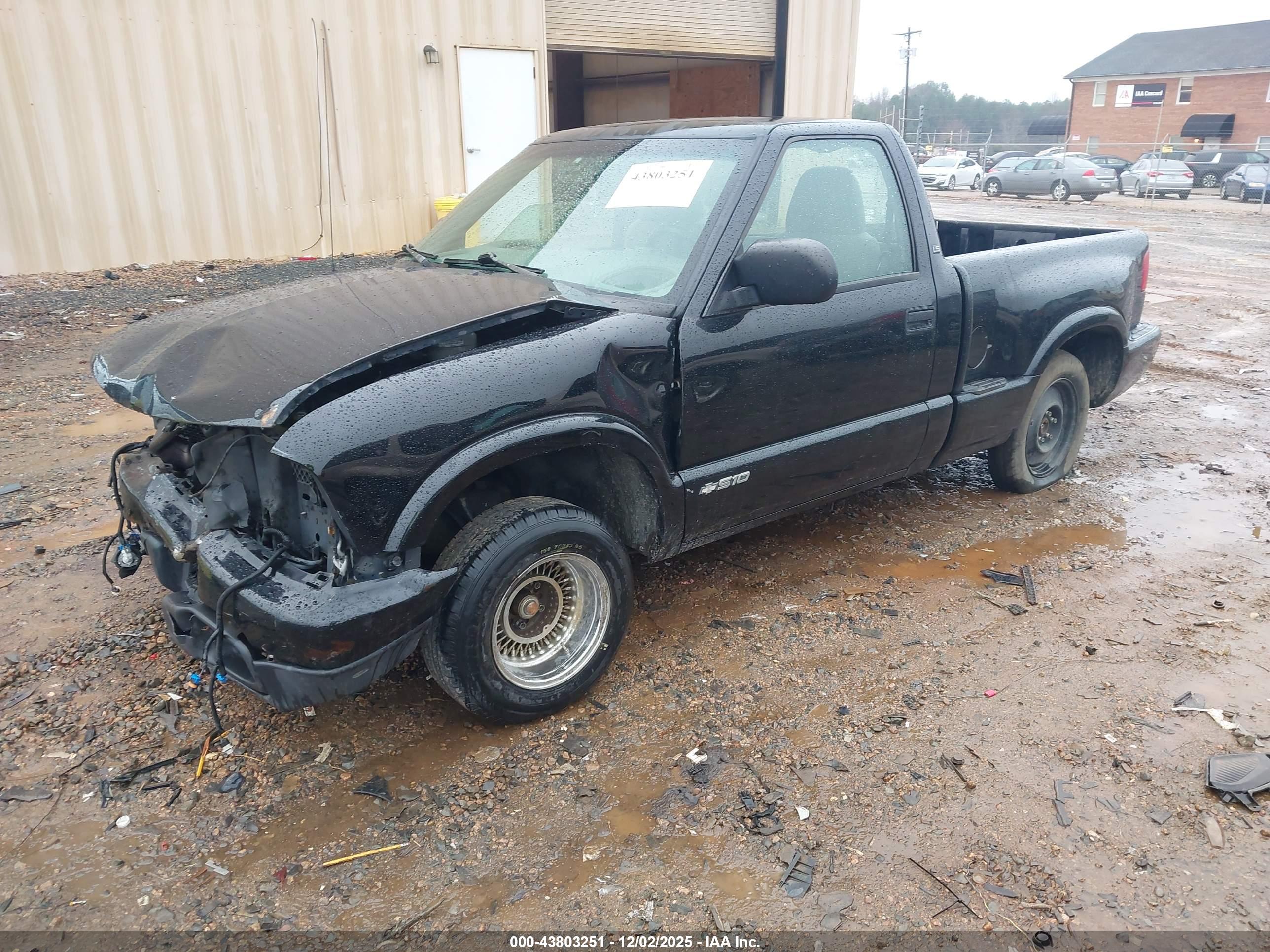 CHEVROLET S-10 image 2