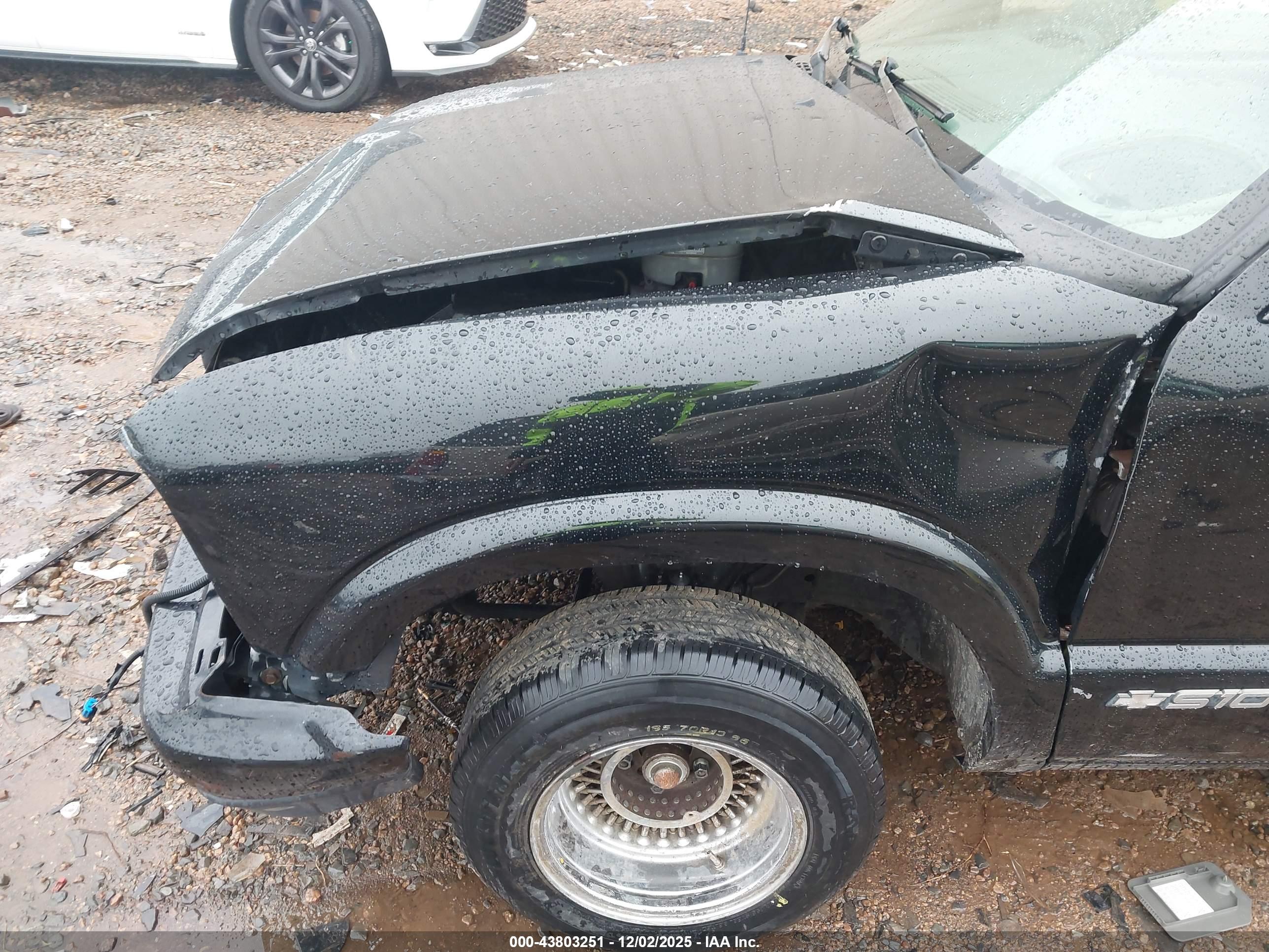 CHEVROLET S-10 image 6