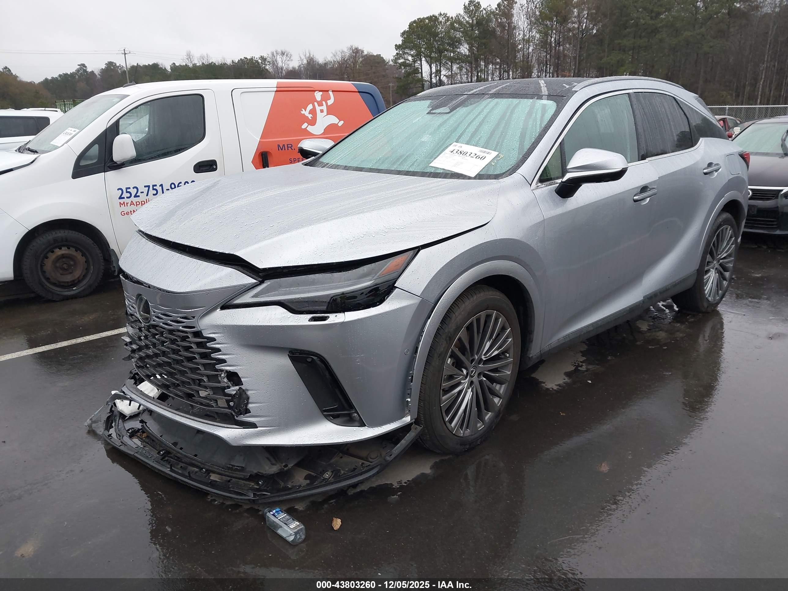 LEXUS RX image 2