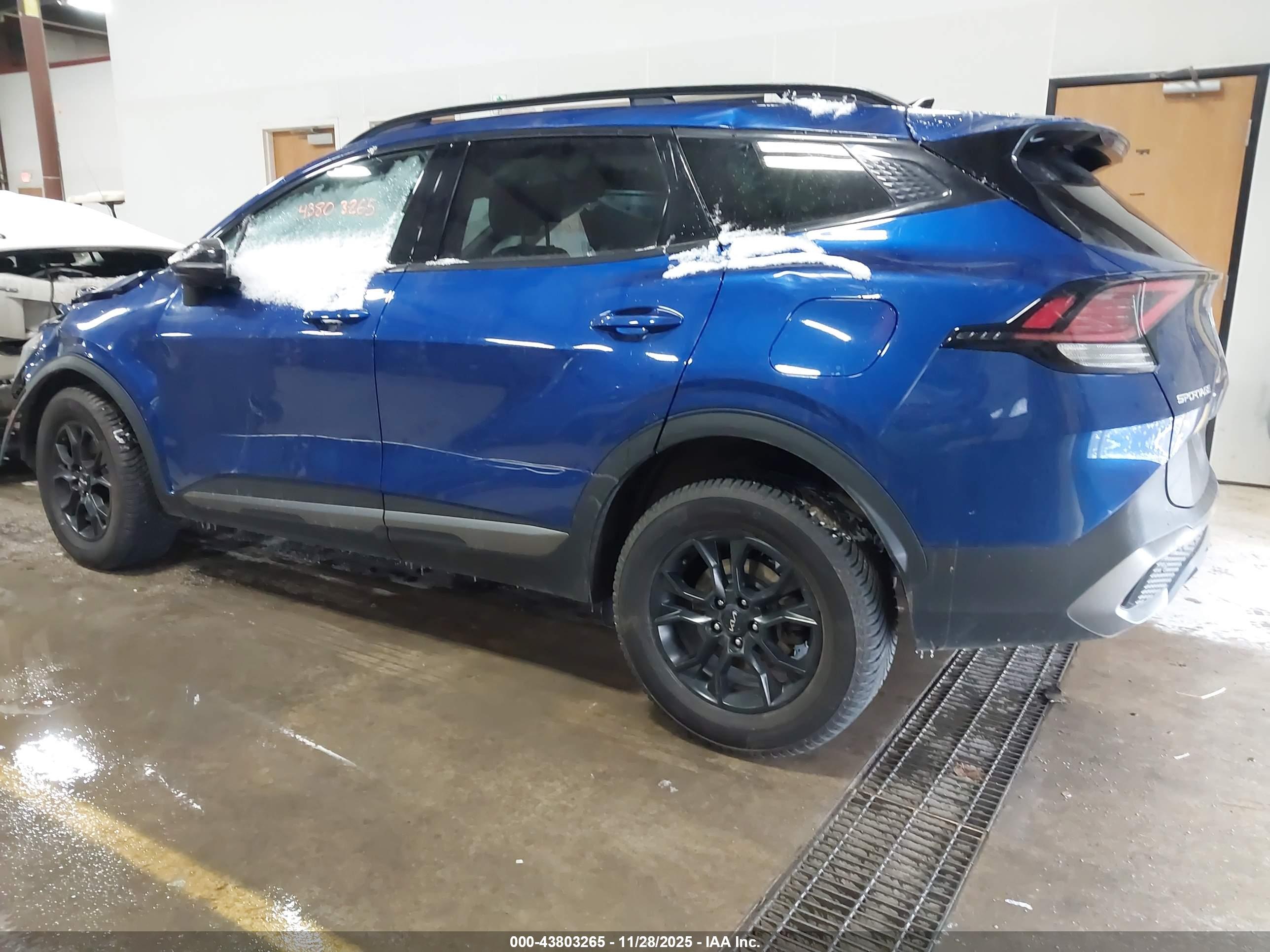 KIA SPORTAGE image 3