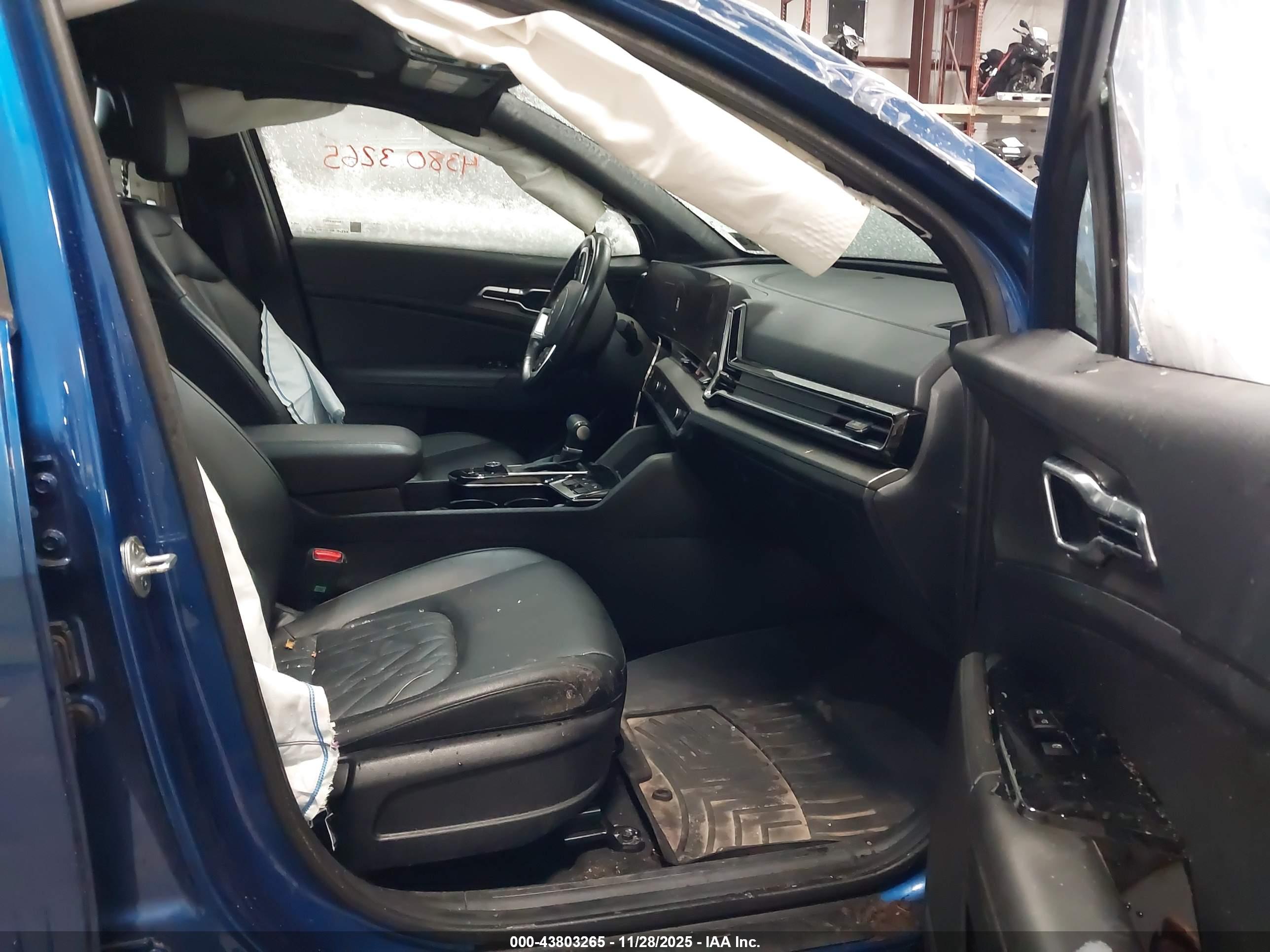 KIA SPORTAGE image 5