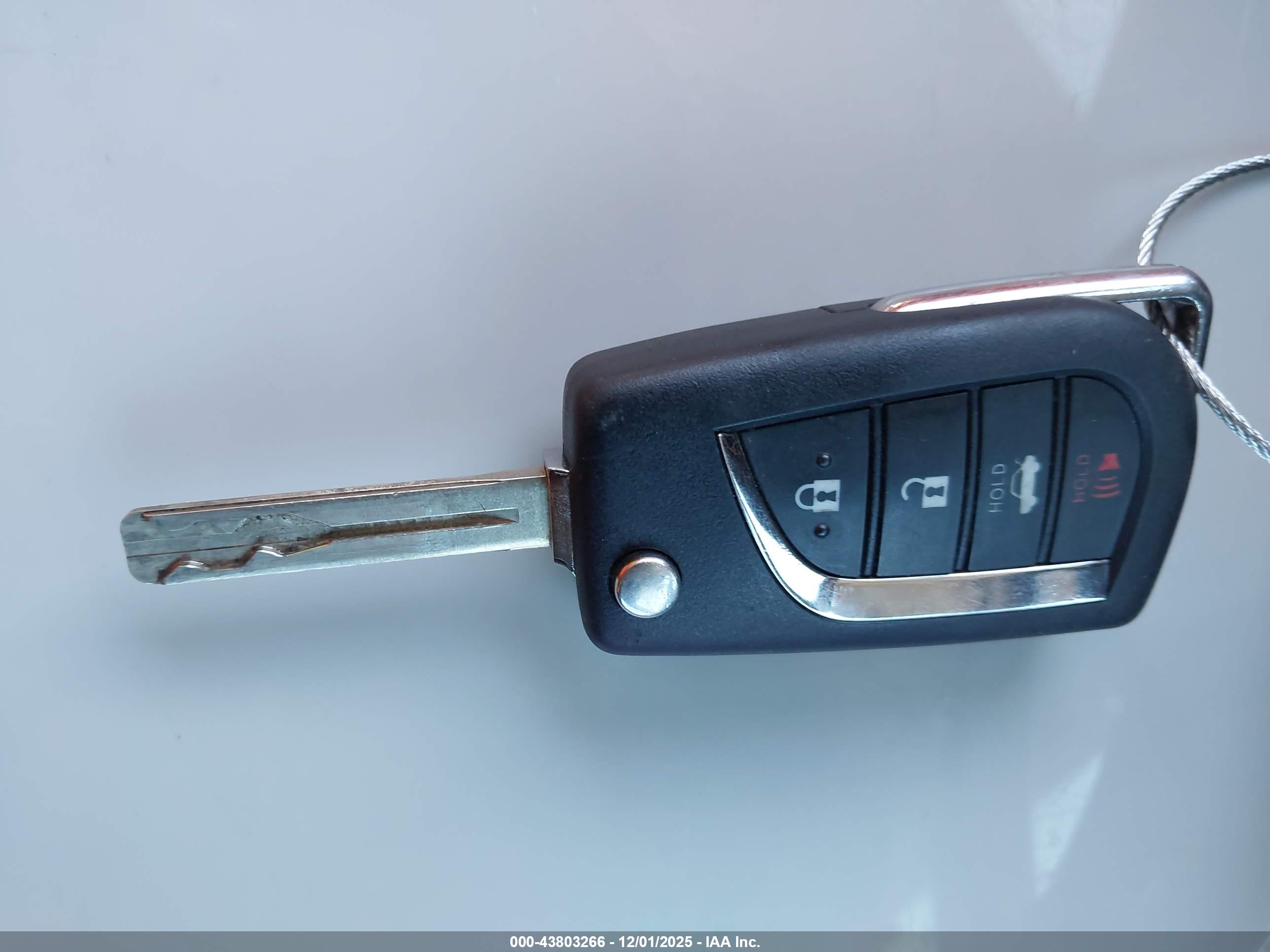 TOYOTA CAMRY image 11