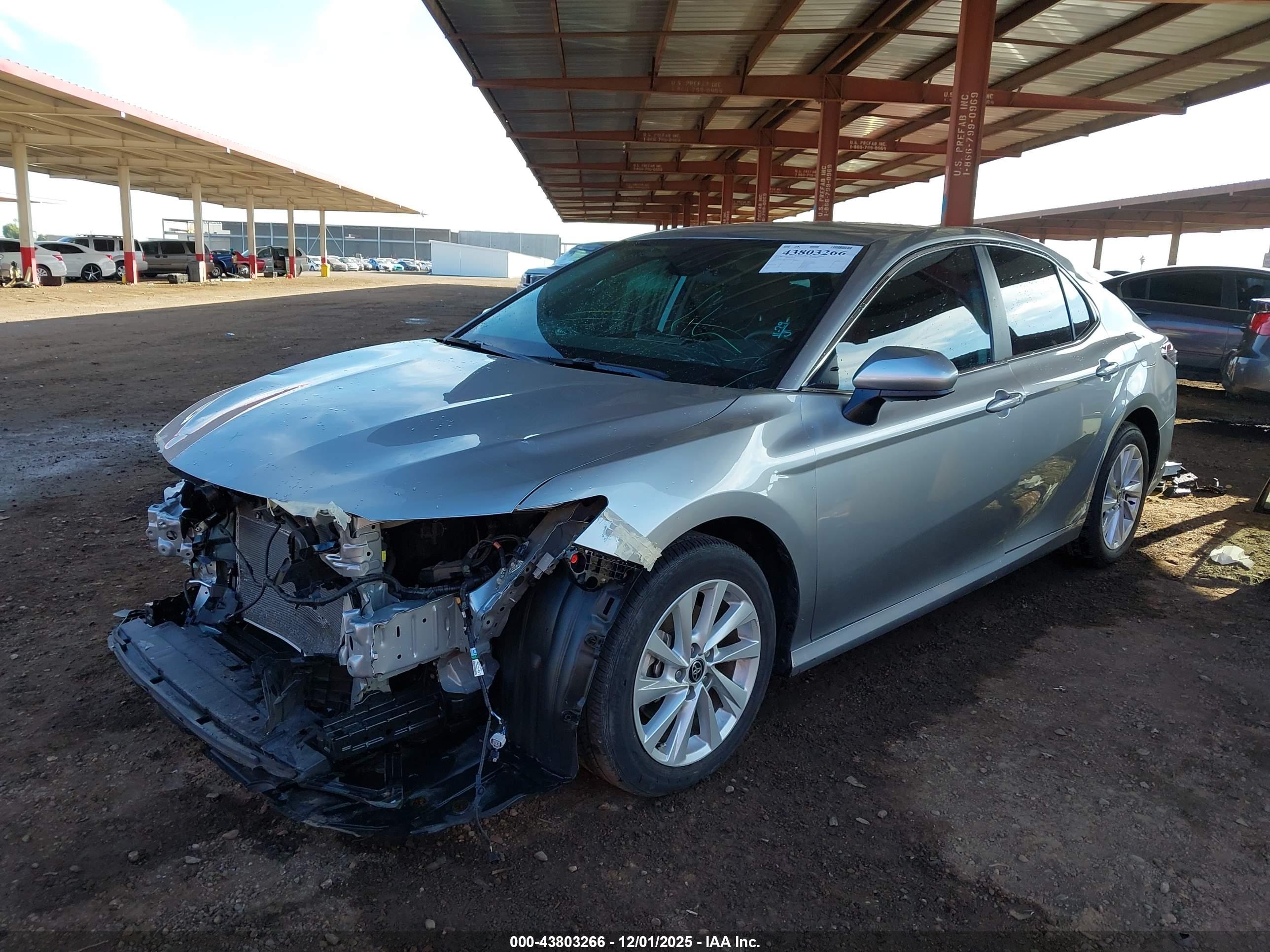 TOYOTA CAMRY image 2