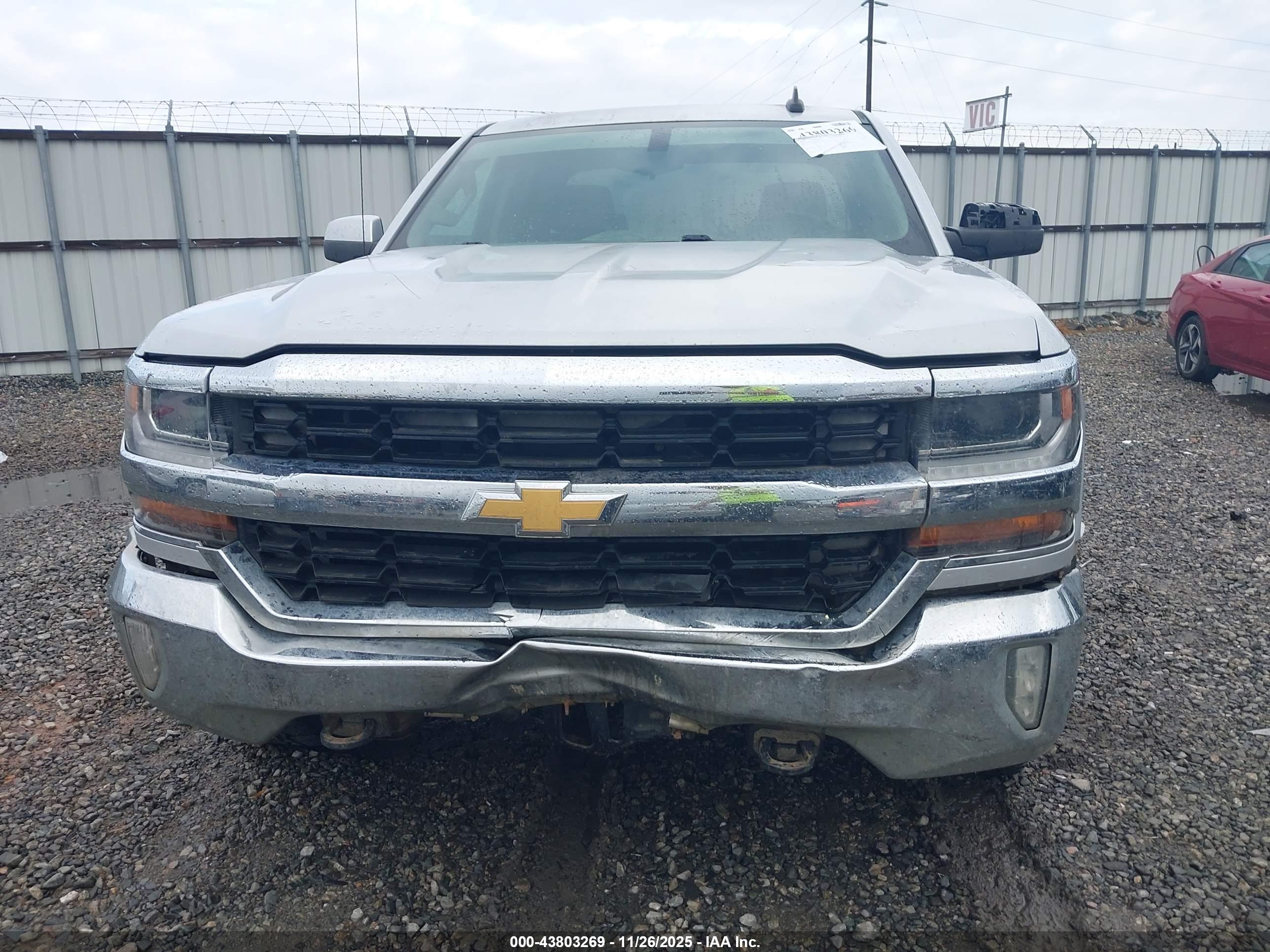 CHEVROLET SILVERADO image 6