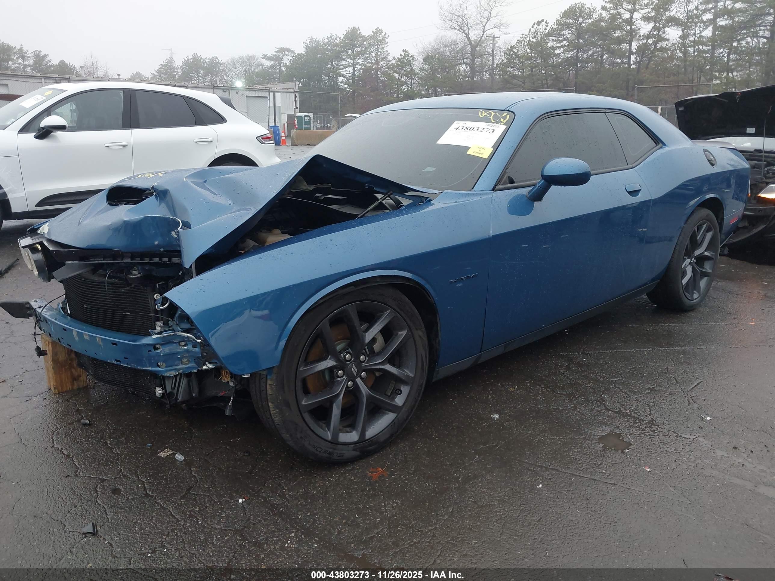 DODGE CHALLENGER image 2