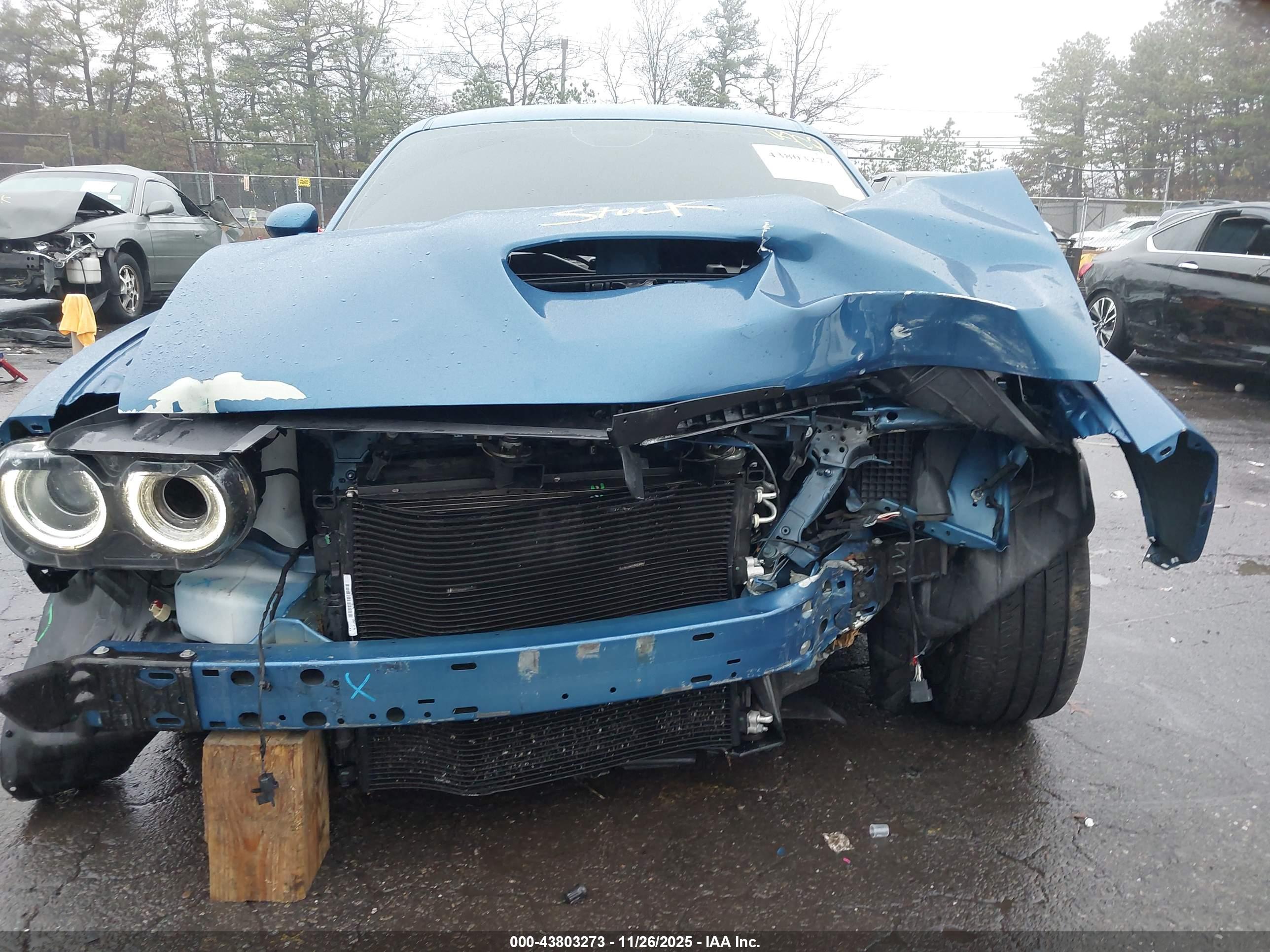 DODGE CHALLENGER image 6