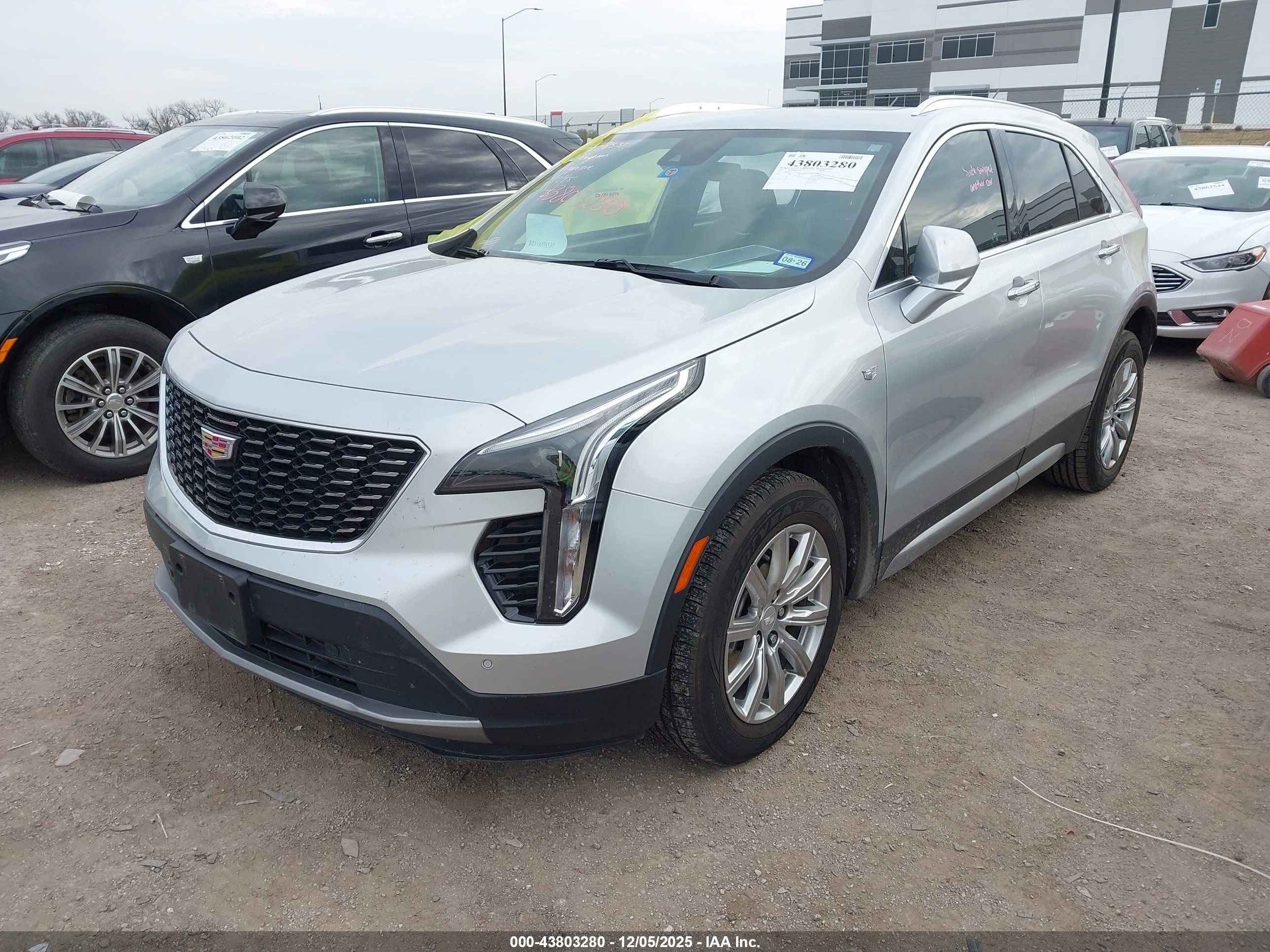 CADILLAC XT4 image 2