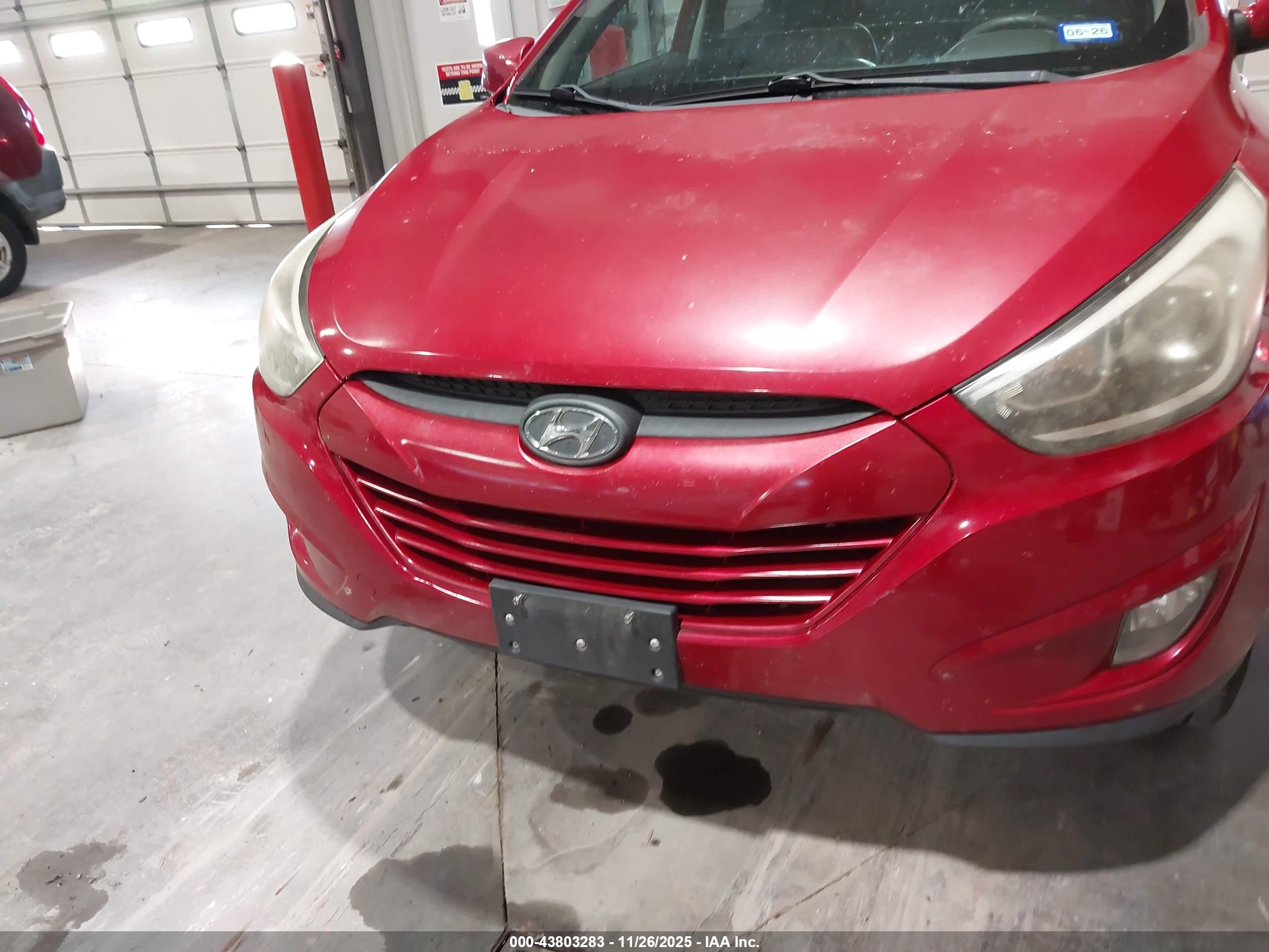 HYUNDAI TUCSON image 6