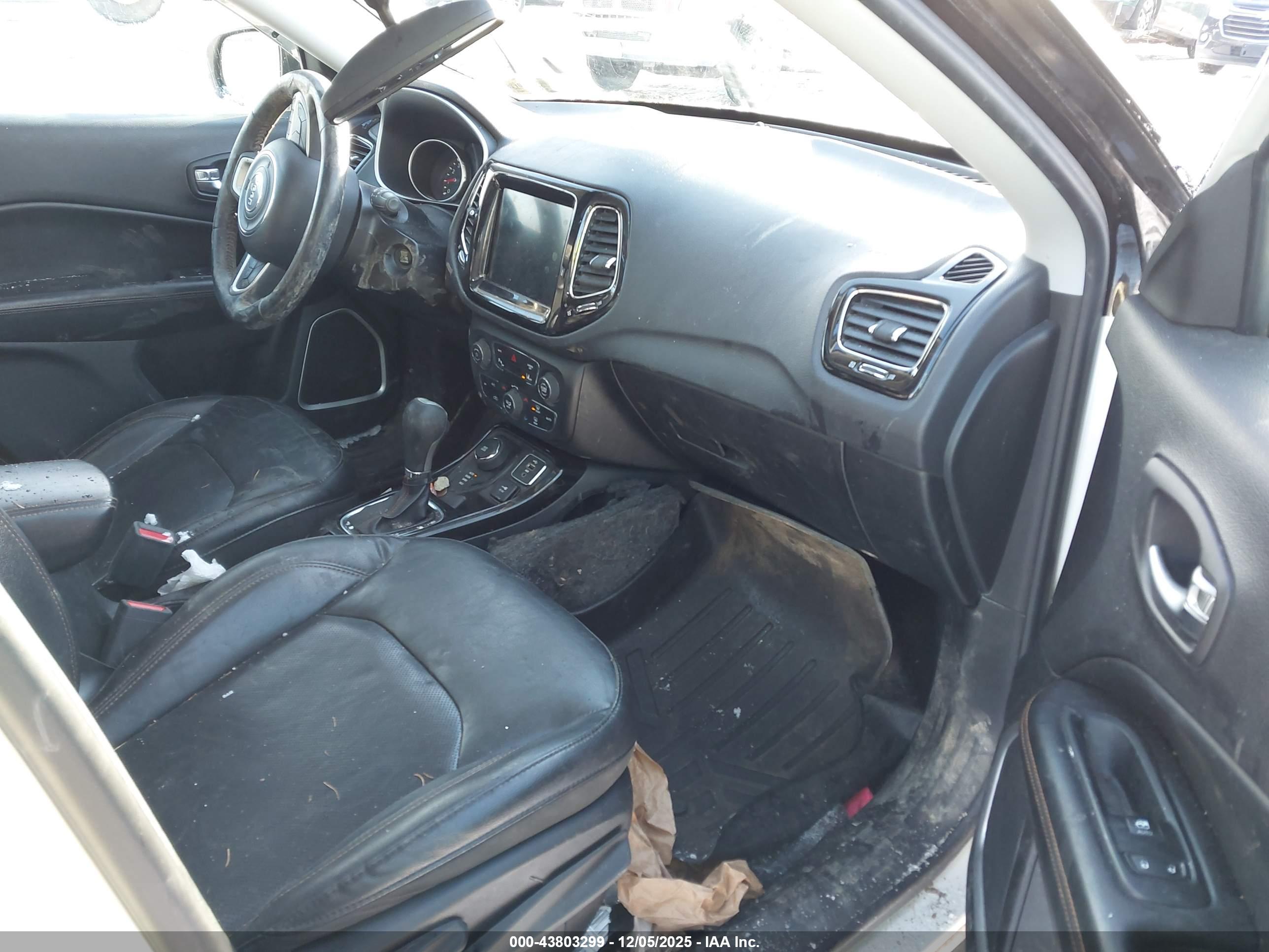 JEEP COMPASS image 5