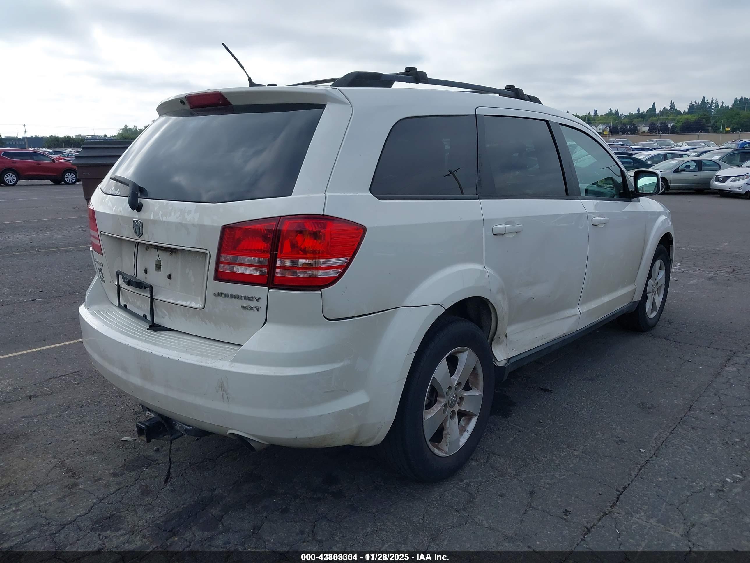 DODGE JOURNEY image 4