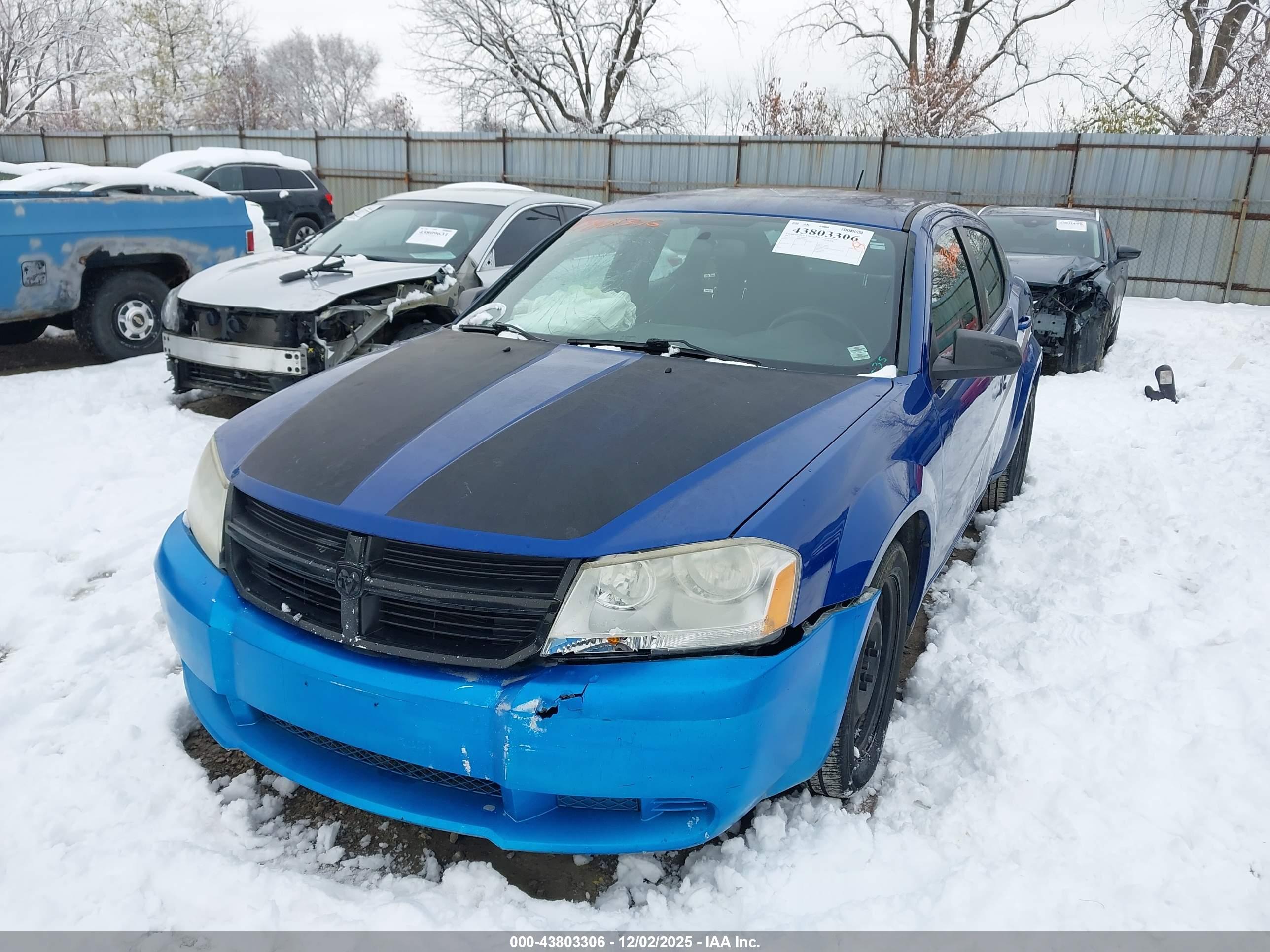DODGE AVENGER image 2