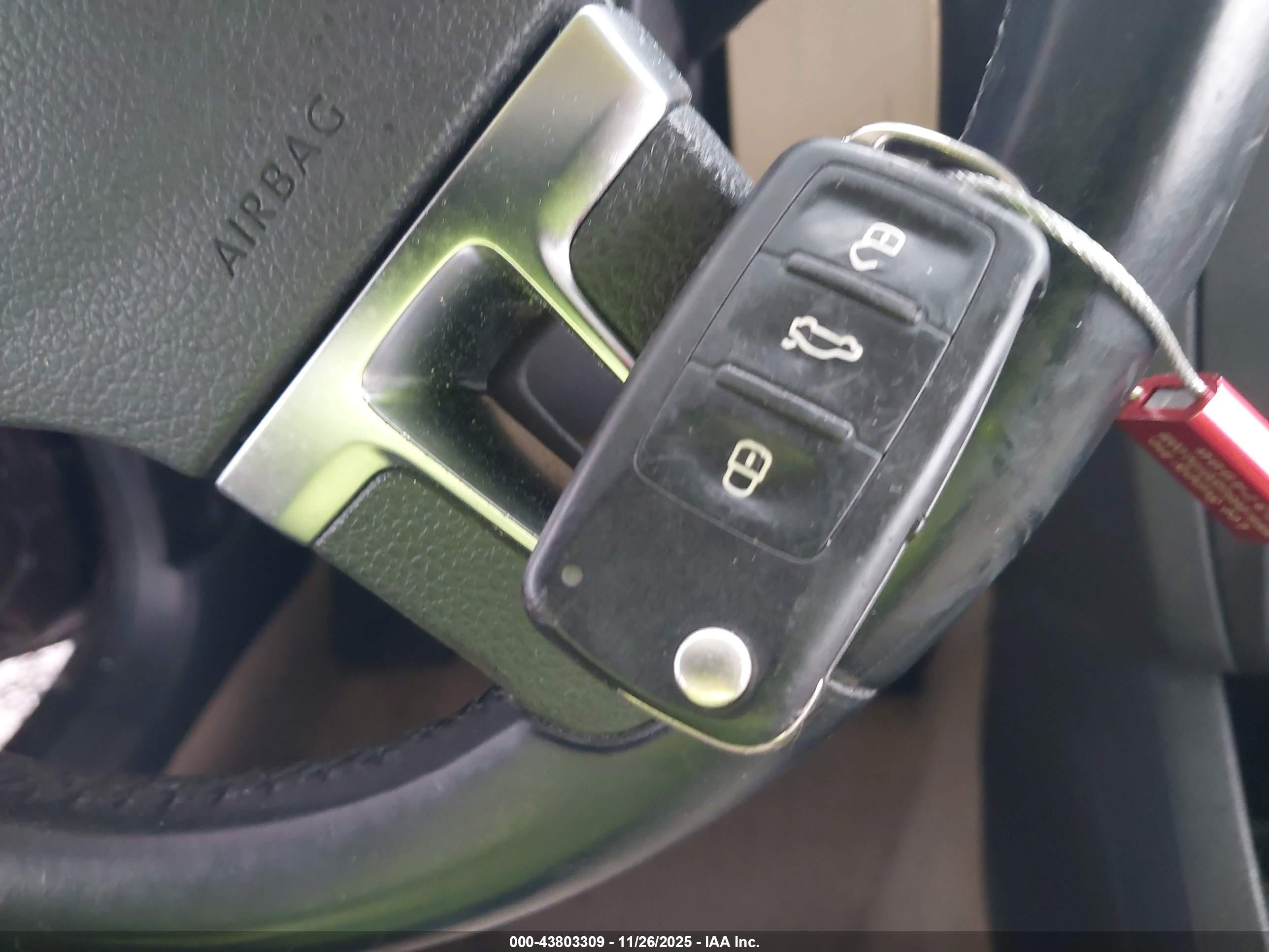 VOLKSWAGEN JETTA image 11