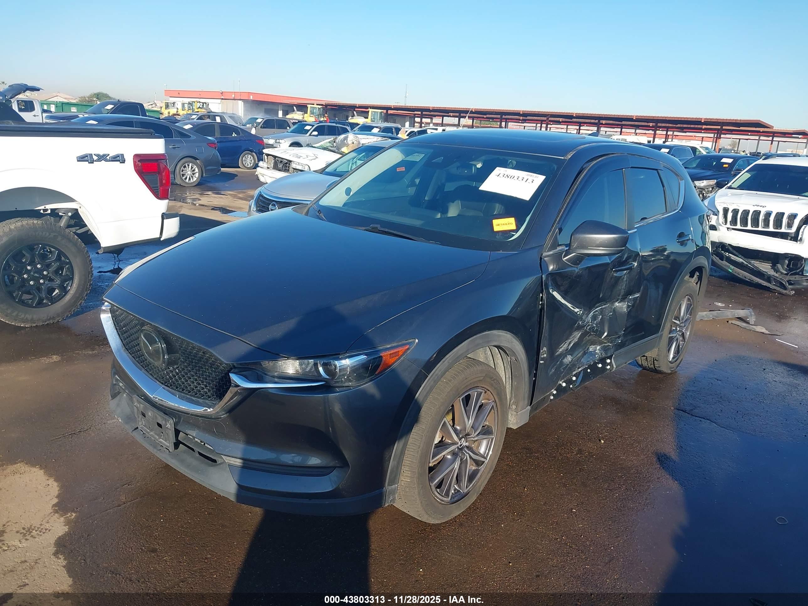 MAZDA CX-5 image 2