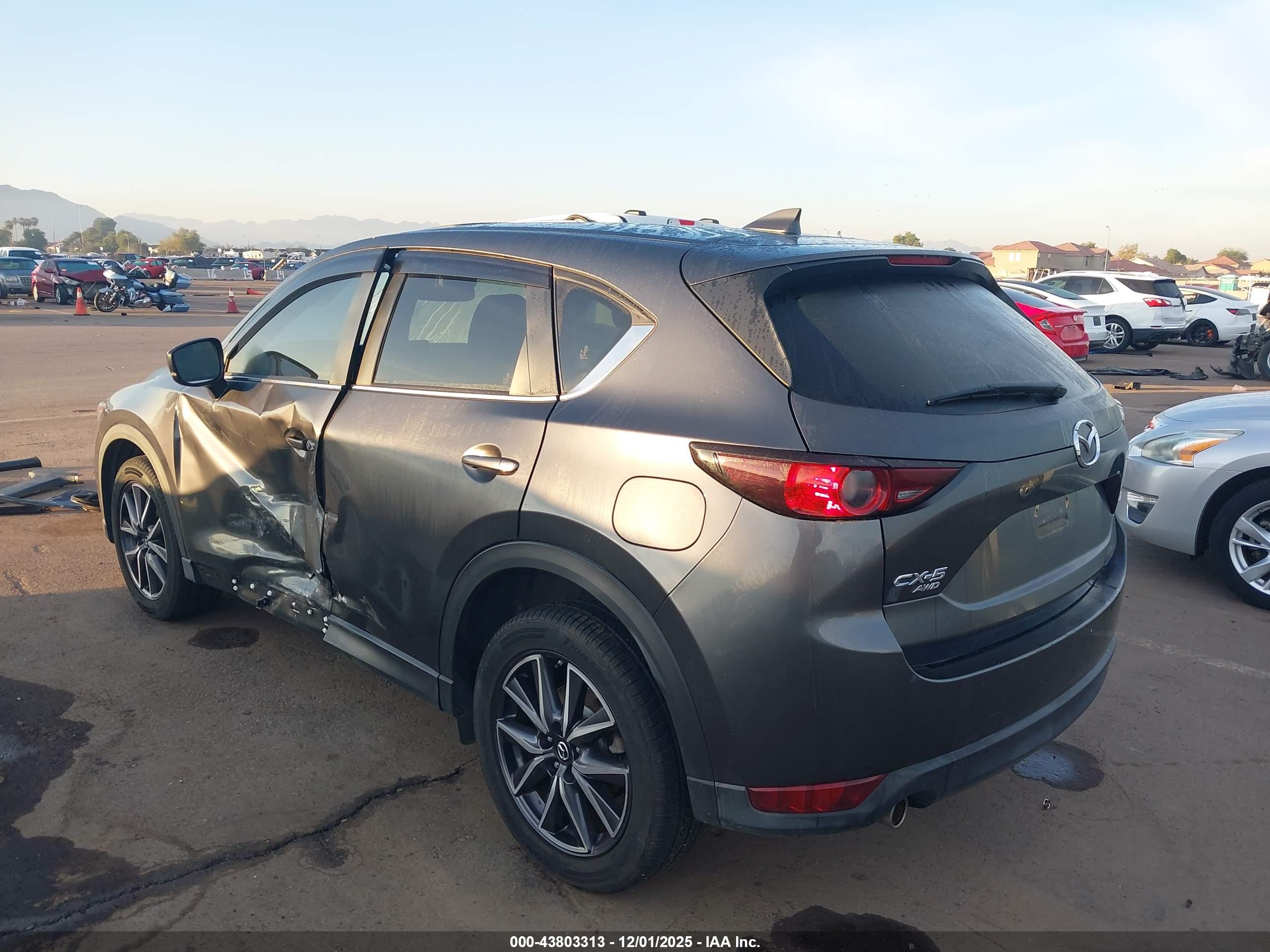 MAZDA CX-5 image 3