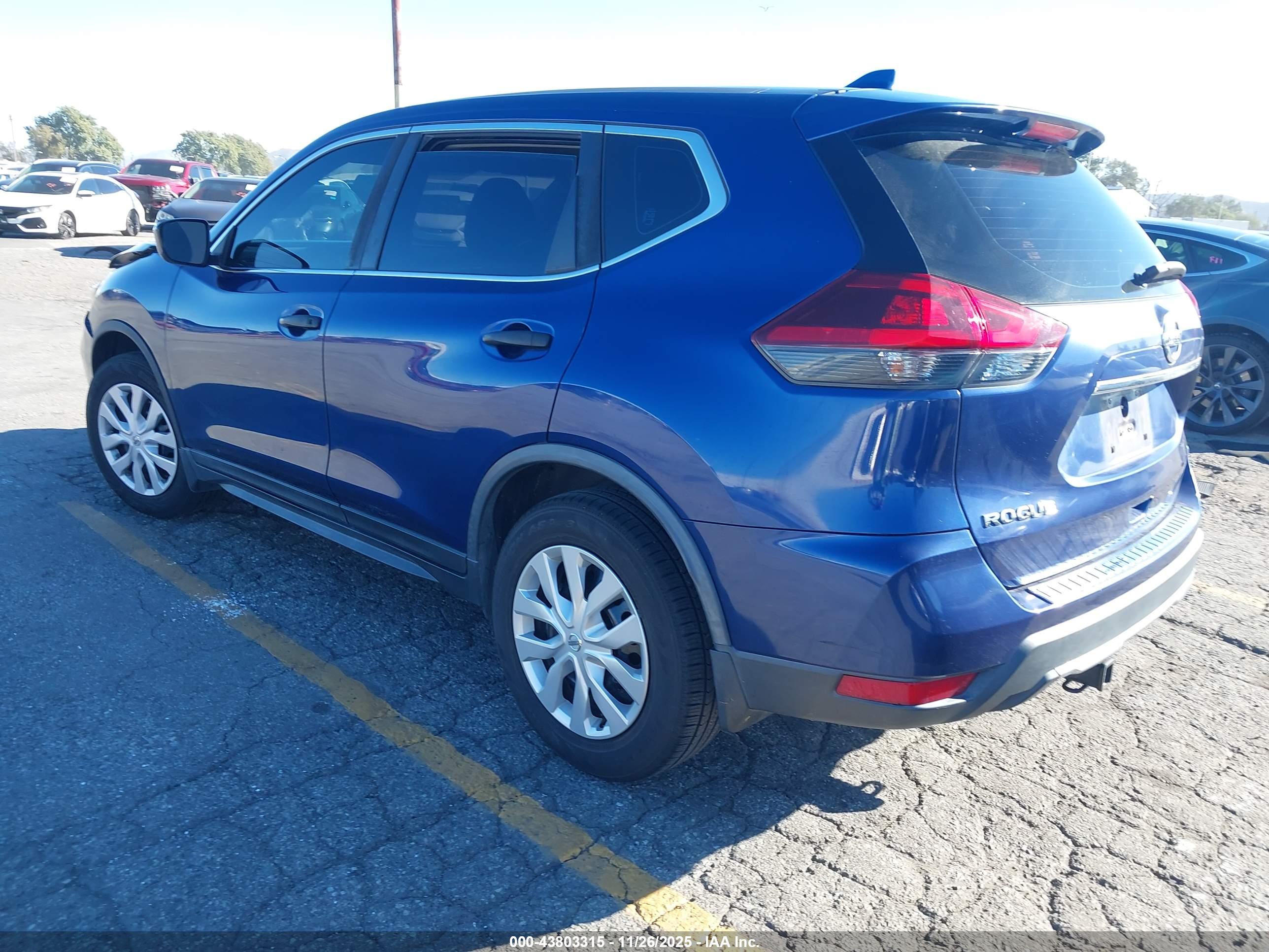 NISSAN ROGUE image 3