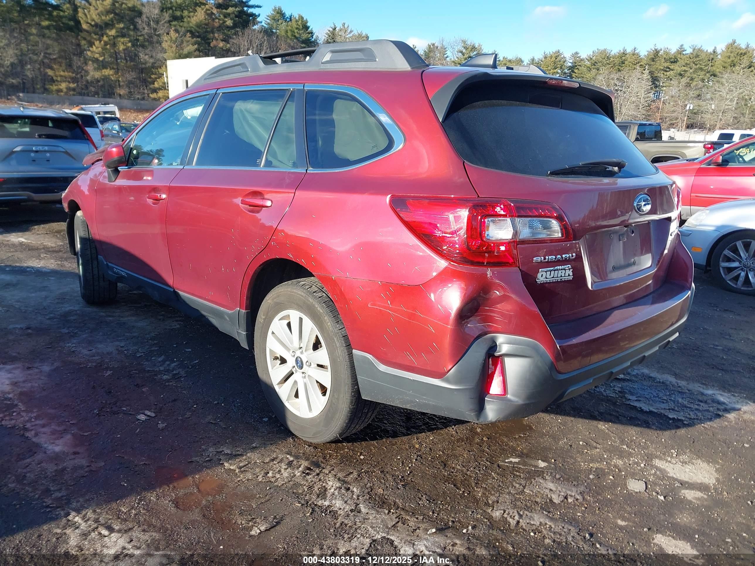 SUBARU OUTBACK image 3