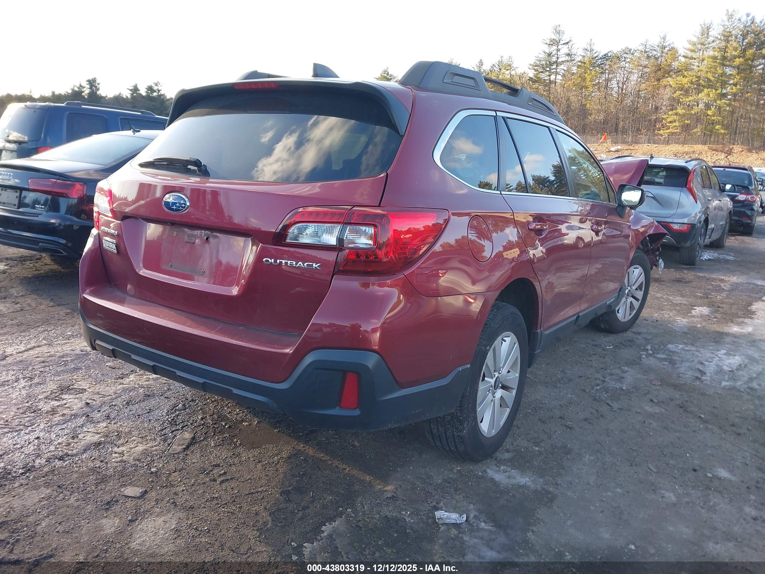 SUBARU OUTBACK image 4
