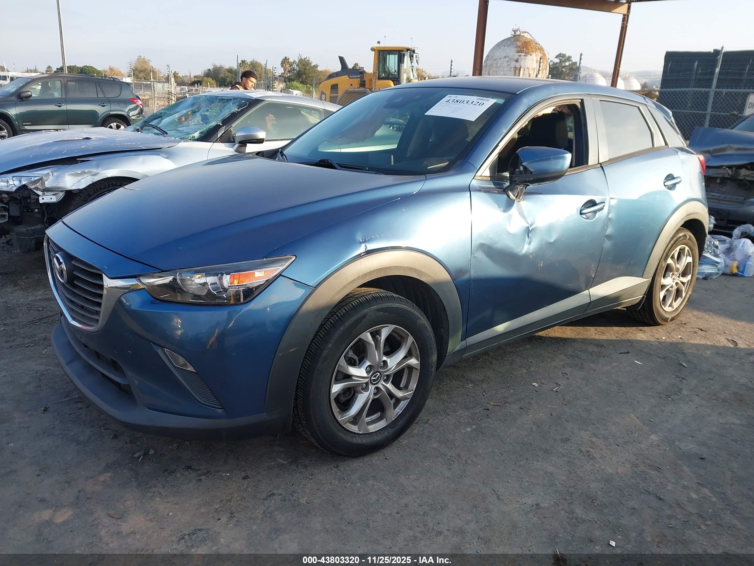 MAZDA CX-3 image 2