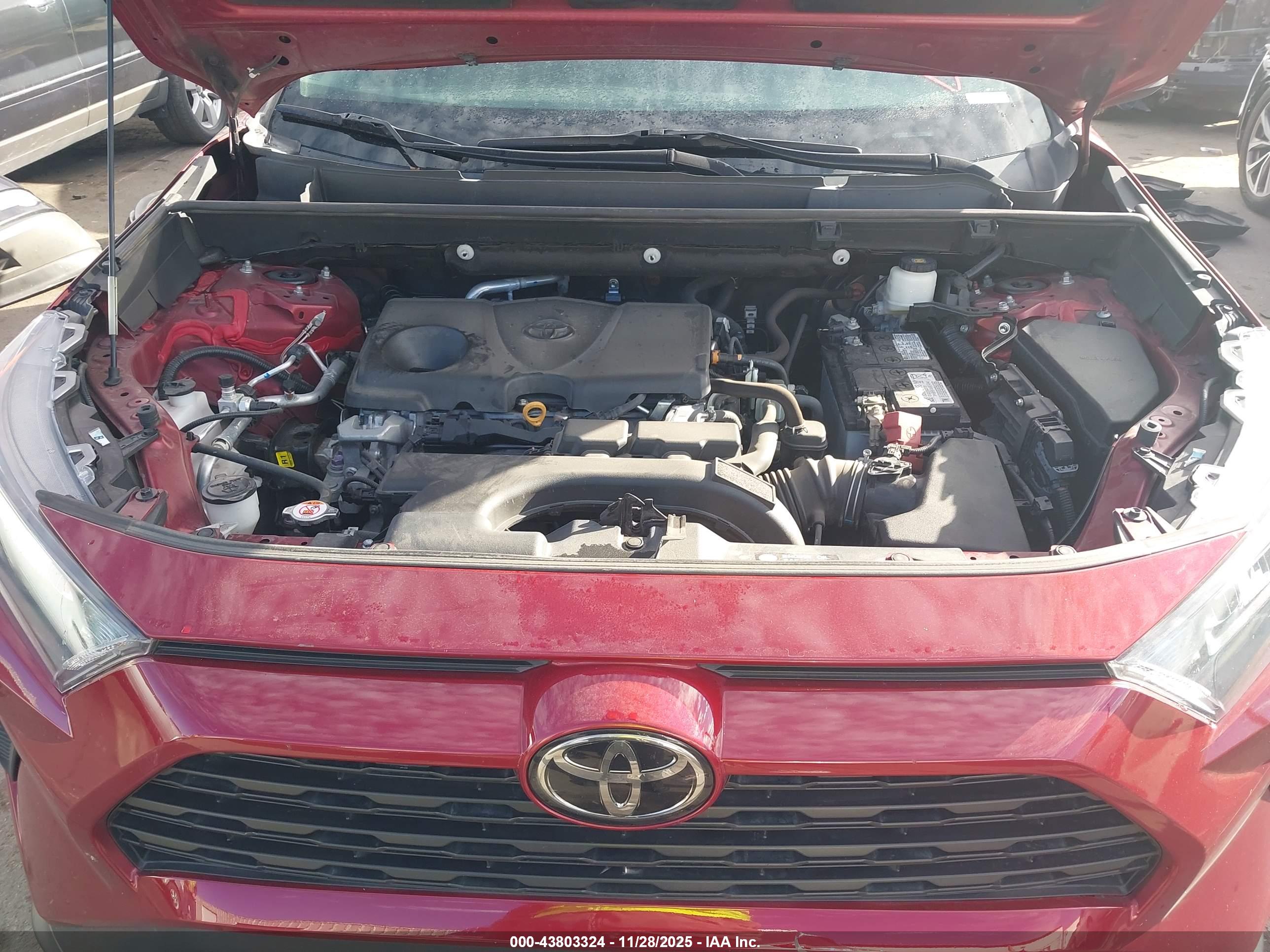 TOYOTA RAV4 image 10