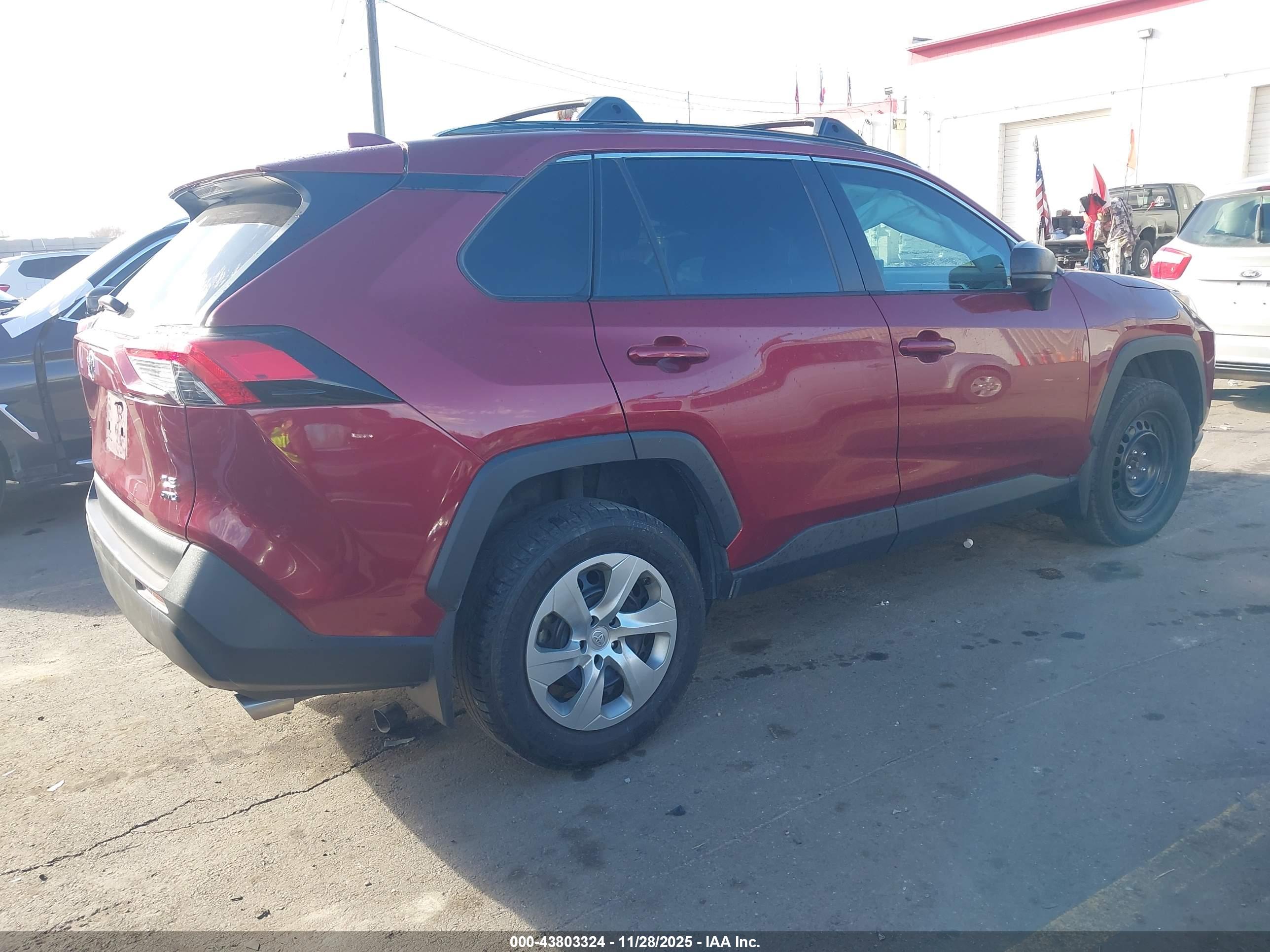 TOYOTA RAV4 image 4