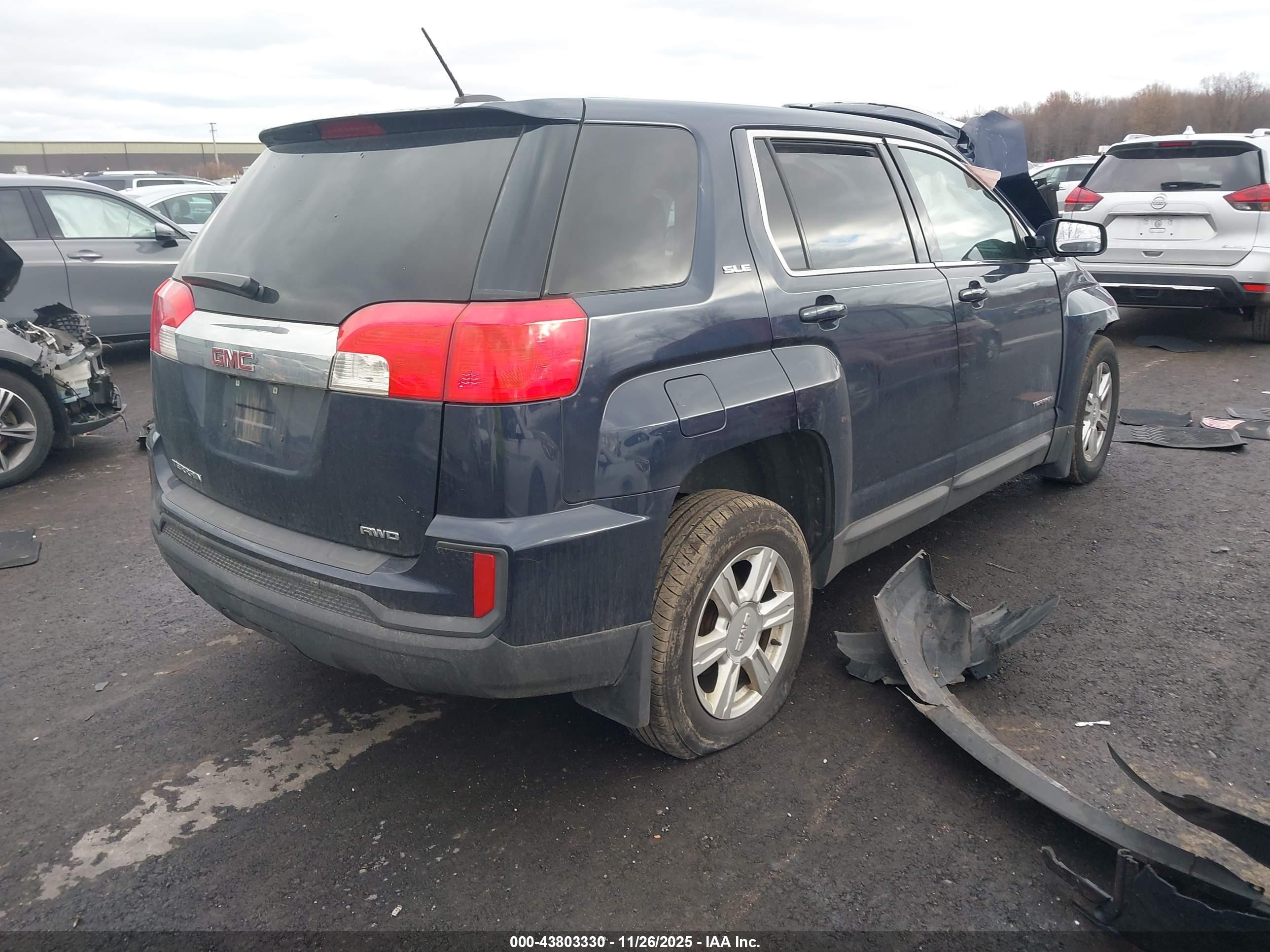GMC TERRAIN image 4