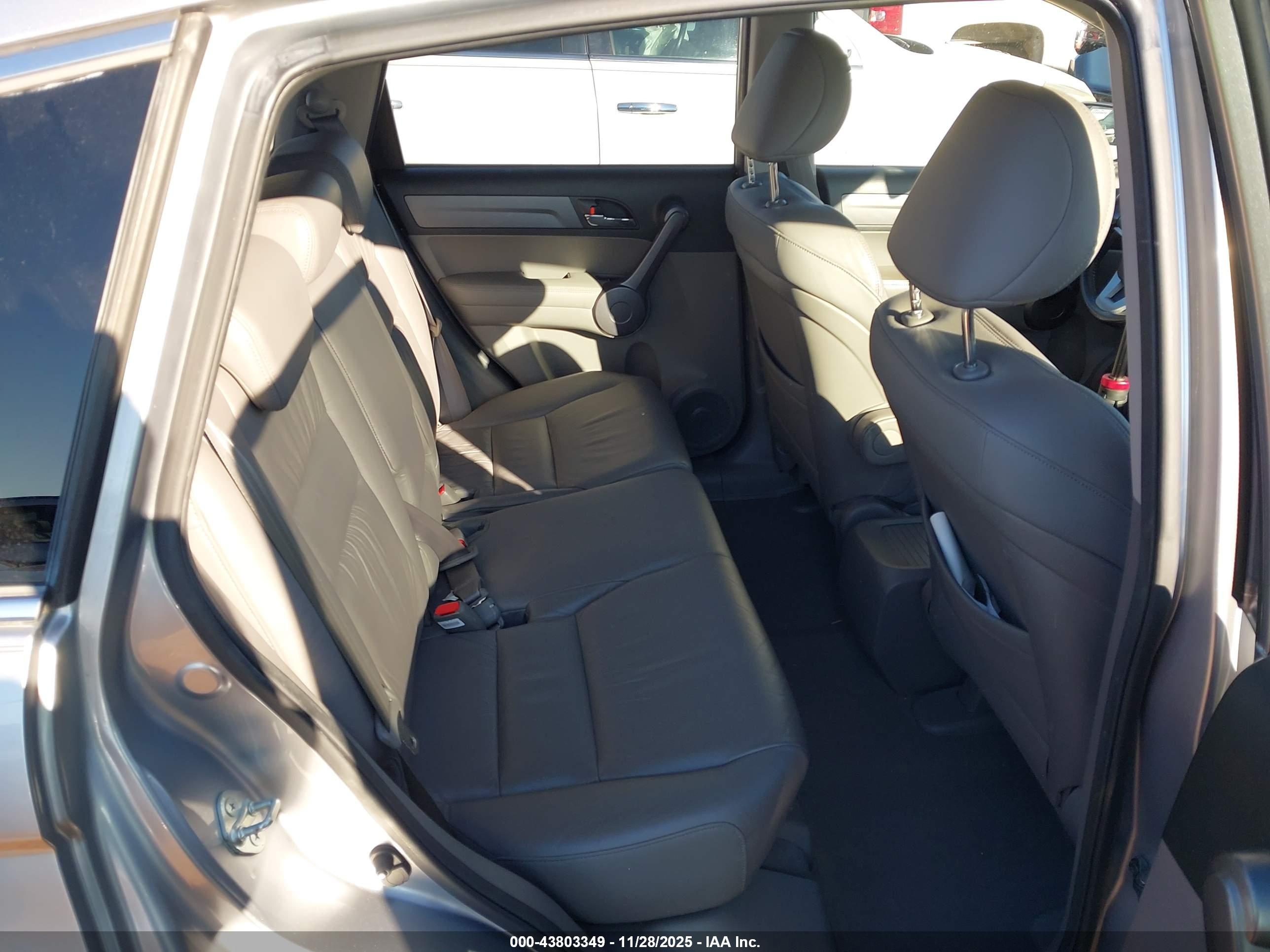 HONDA CR-V image 8