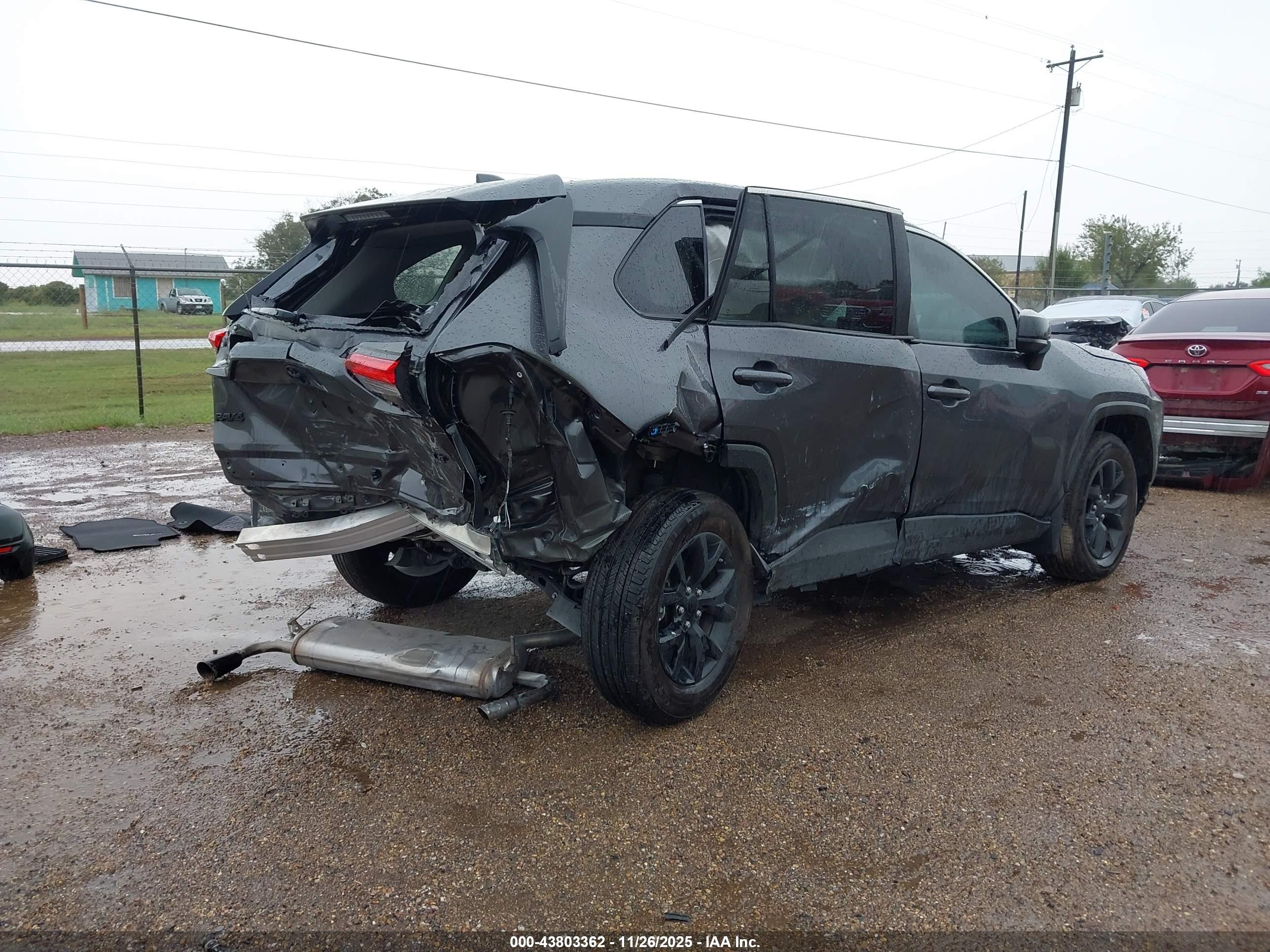 TOYOTA RAV4 image 4