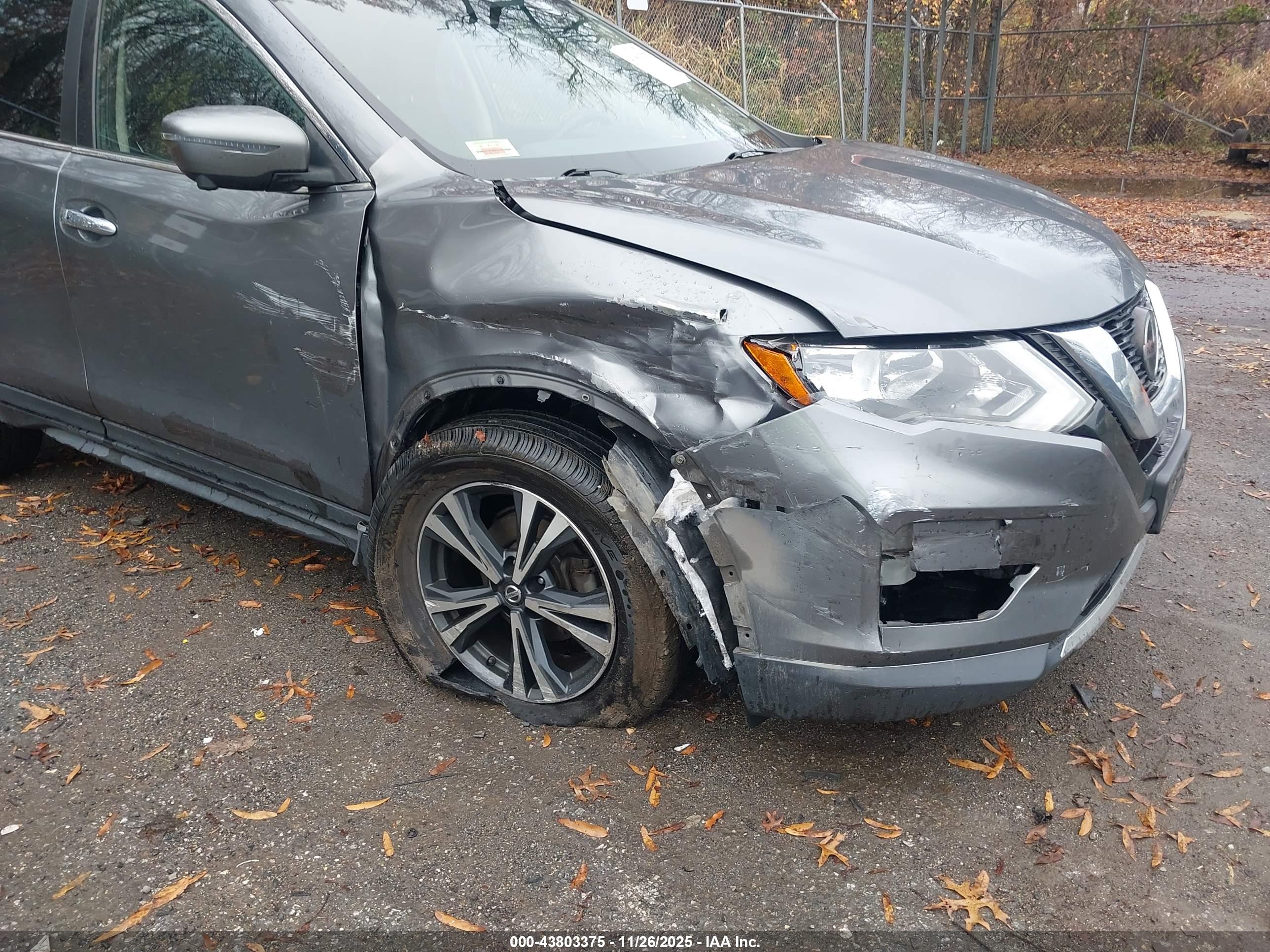NISSAN ROGUE image 6