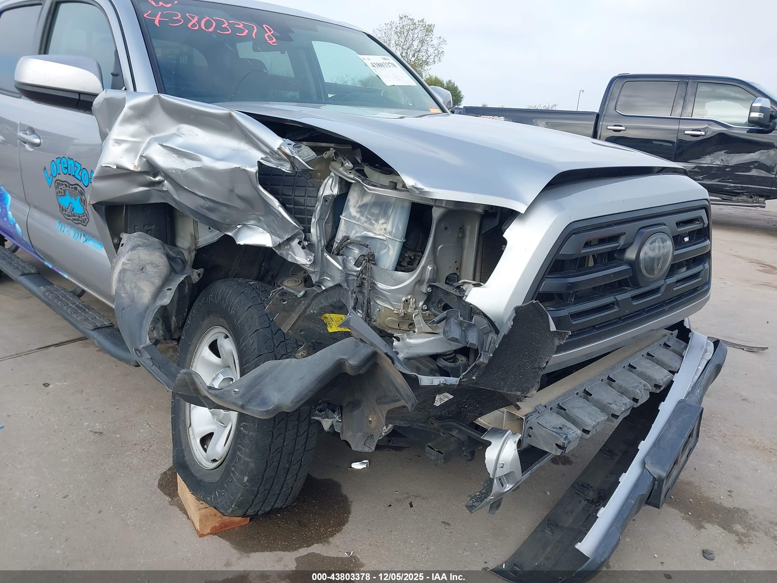 TOYOTA TACOMA image 6
