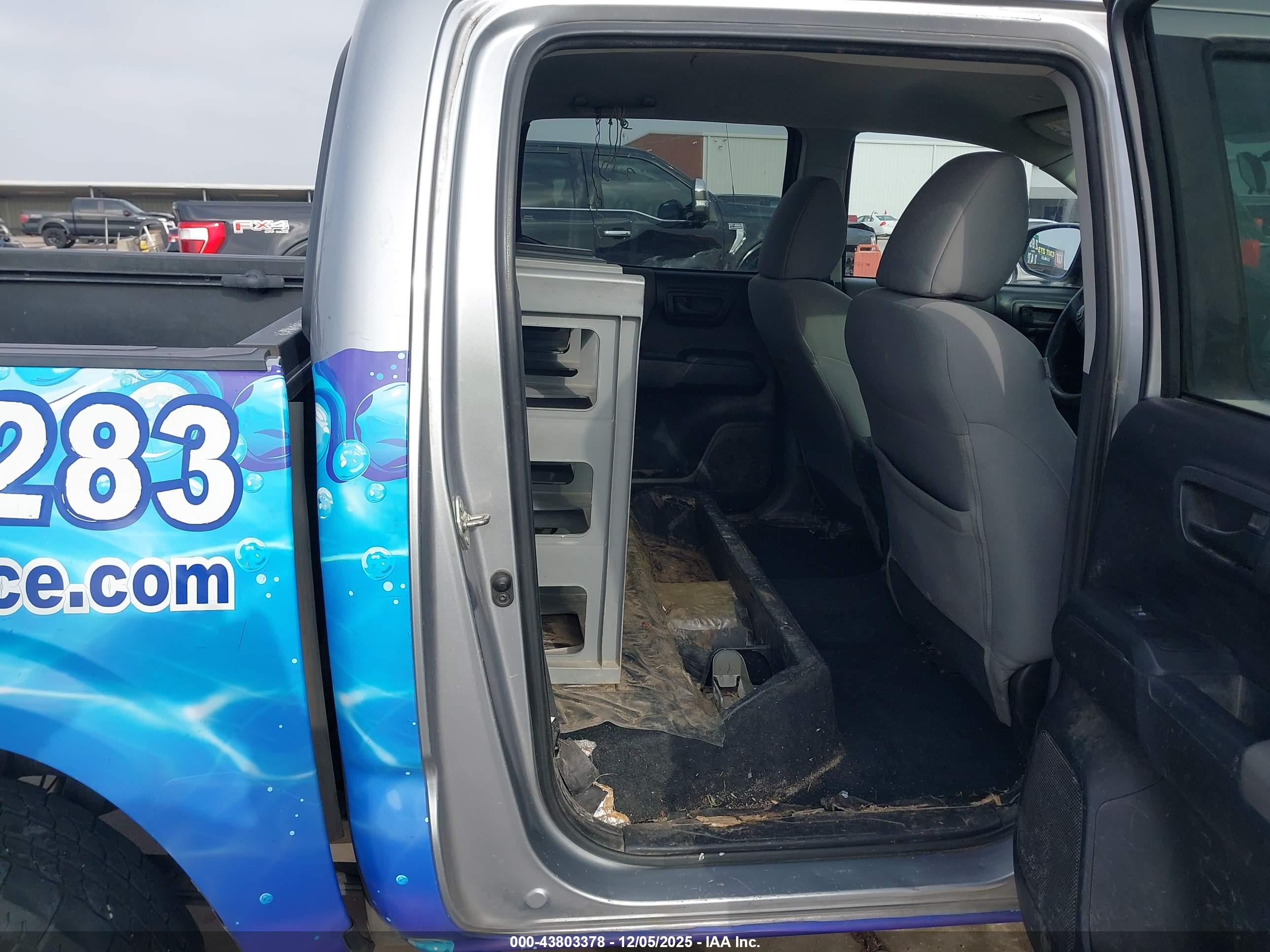 TOYOTA TACOMA image 8