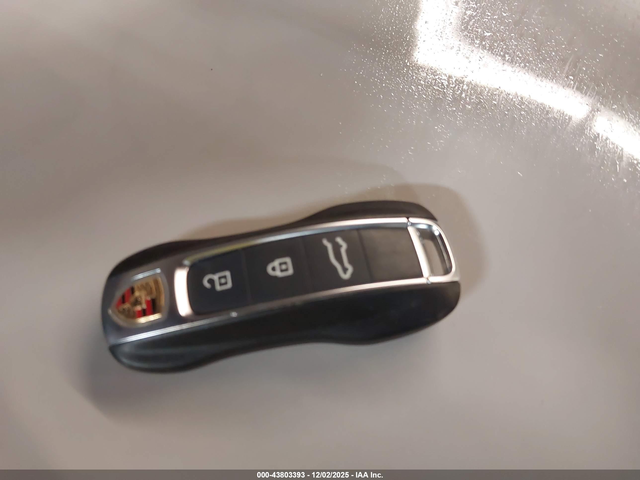 PORSCHE CAYENNE image 11