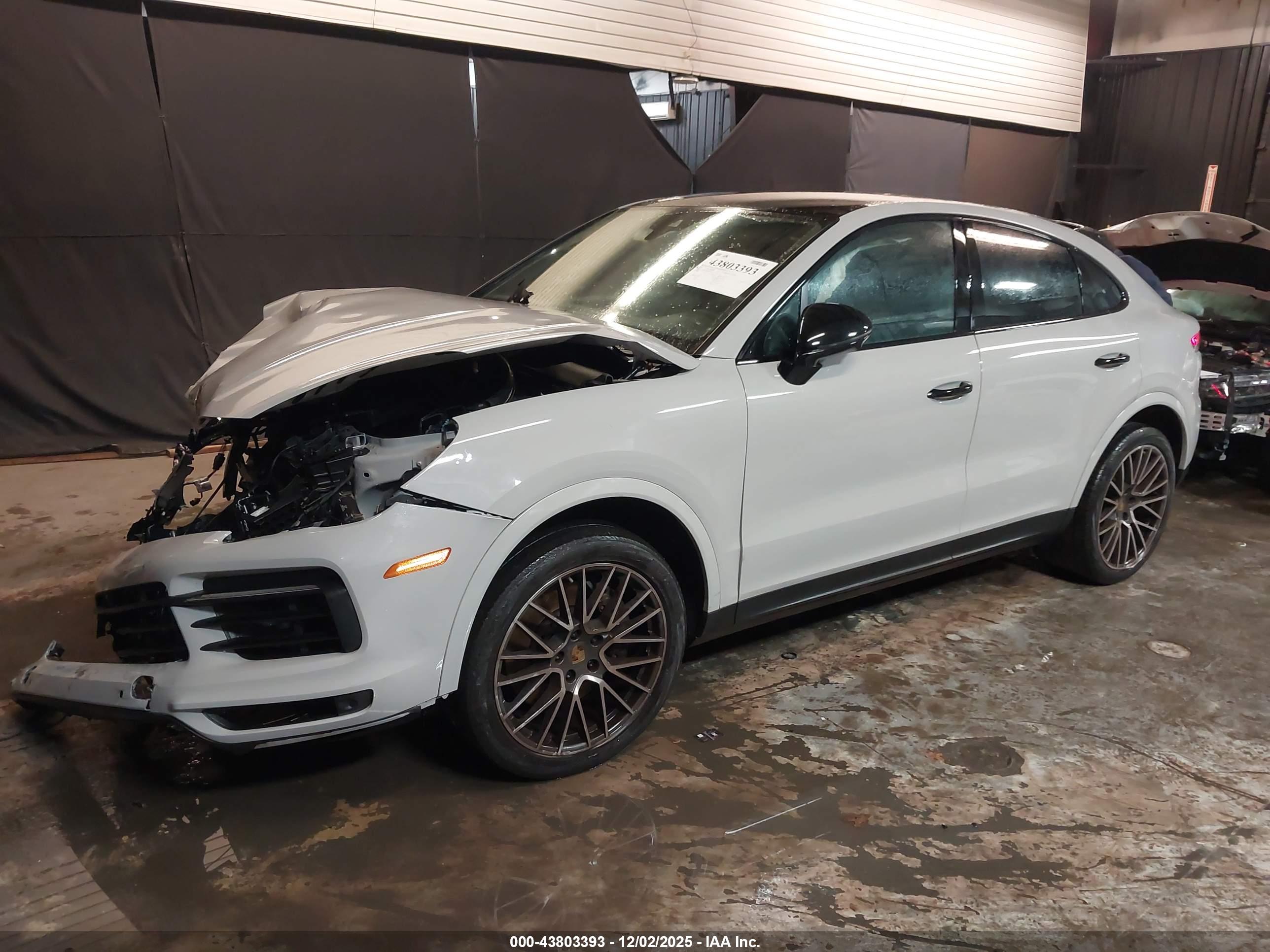 PORSCHE CAYENNE image 2