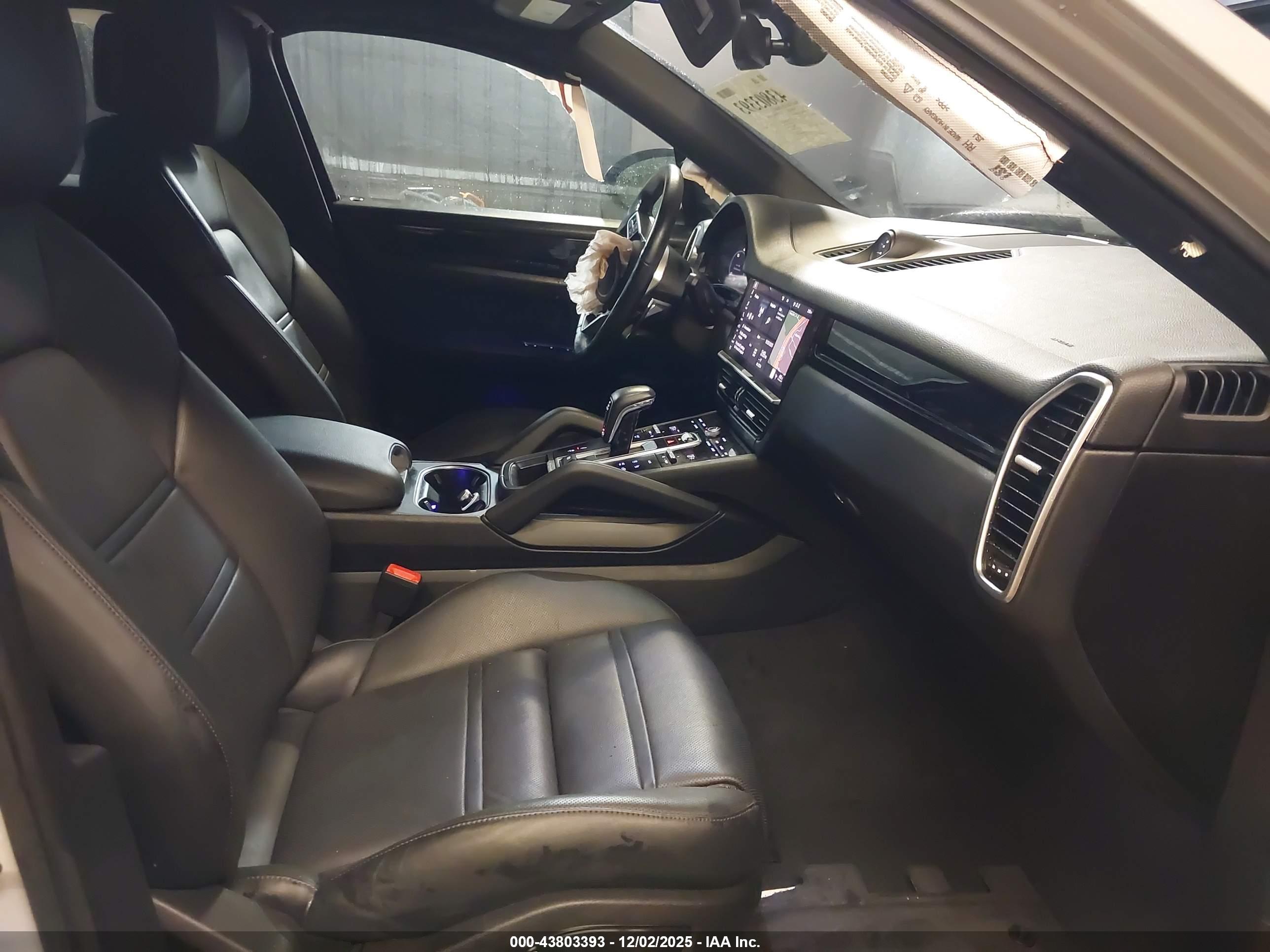 PORSCHE CAYENNE image 5