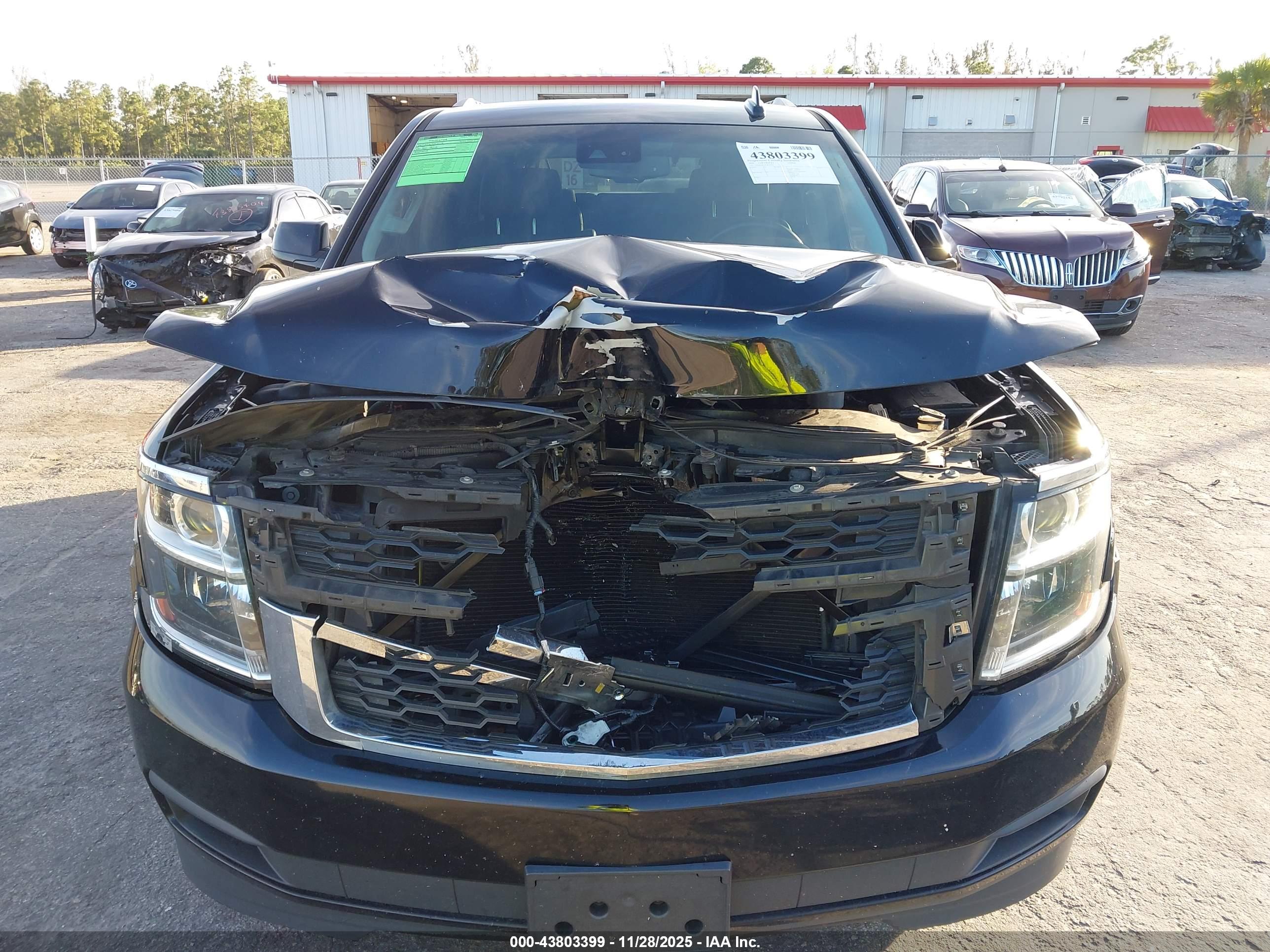 CHEVROLET TAHOE image 6
