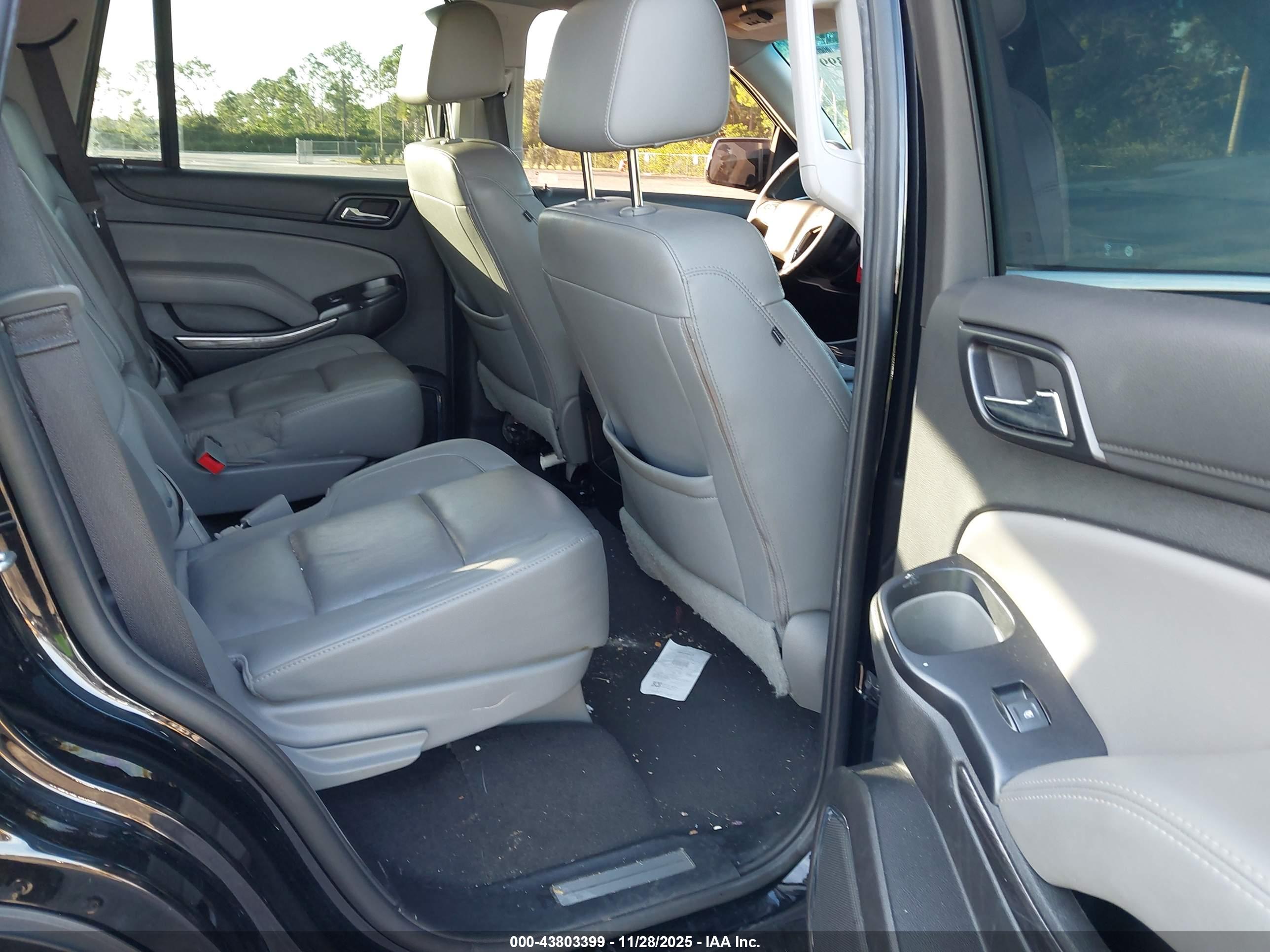 CHEVROLET TAHOE image 8