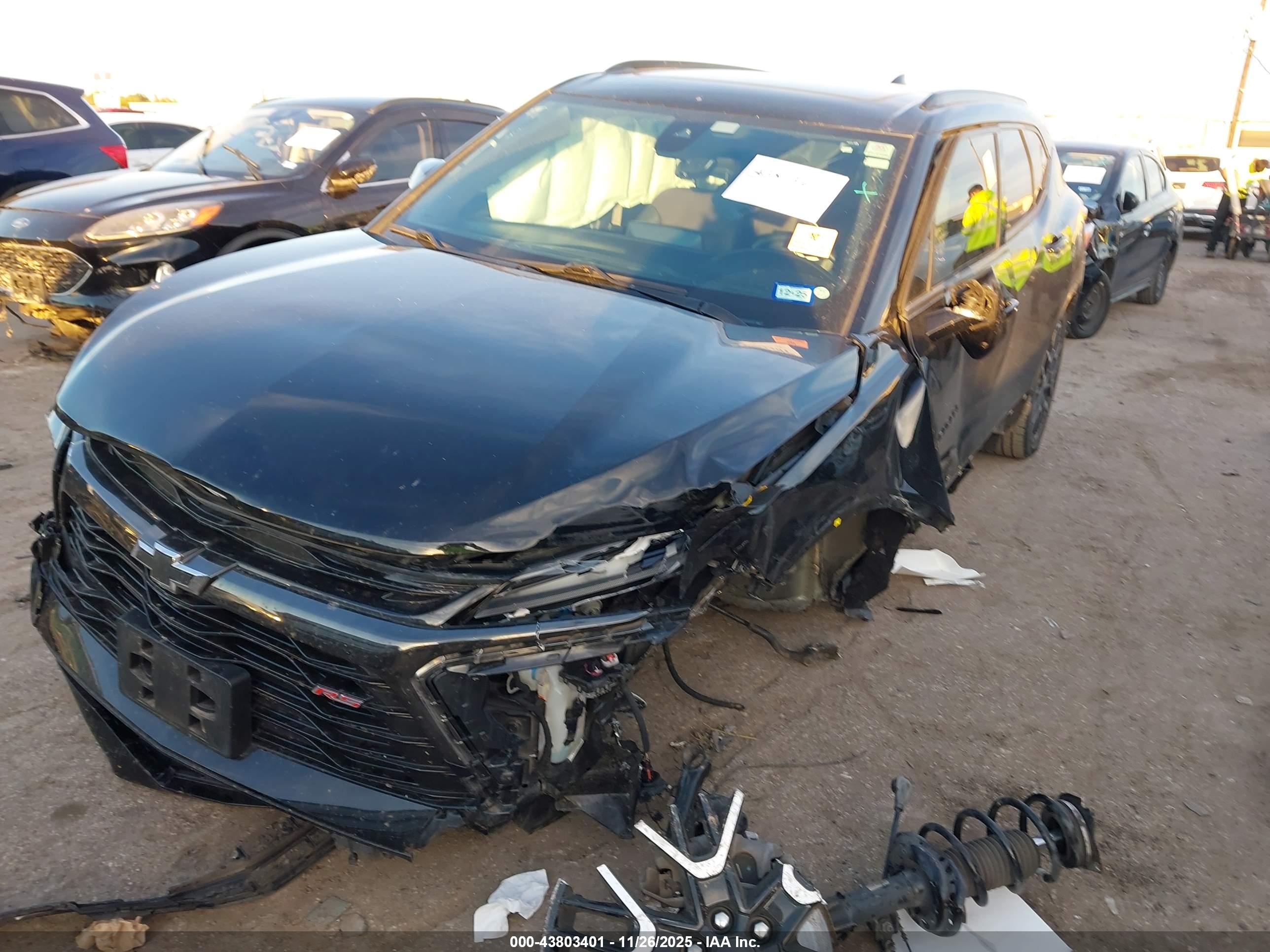 CHEVROLET BLAZER image 2