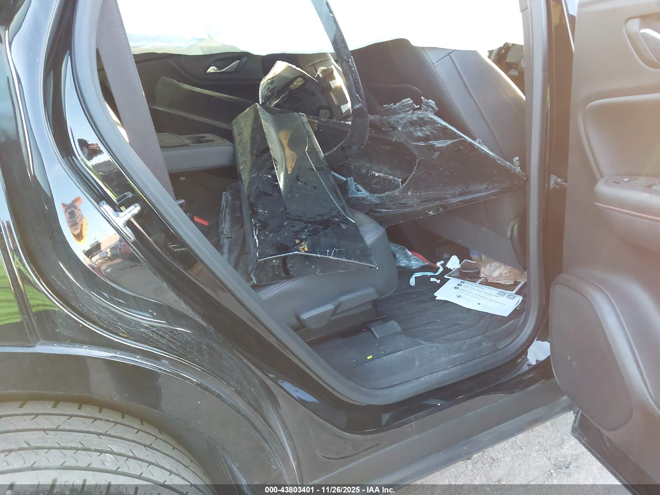 CHEVROLET BLAZER image 8