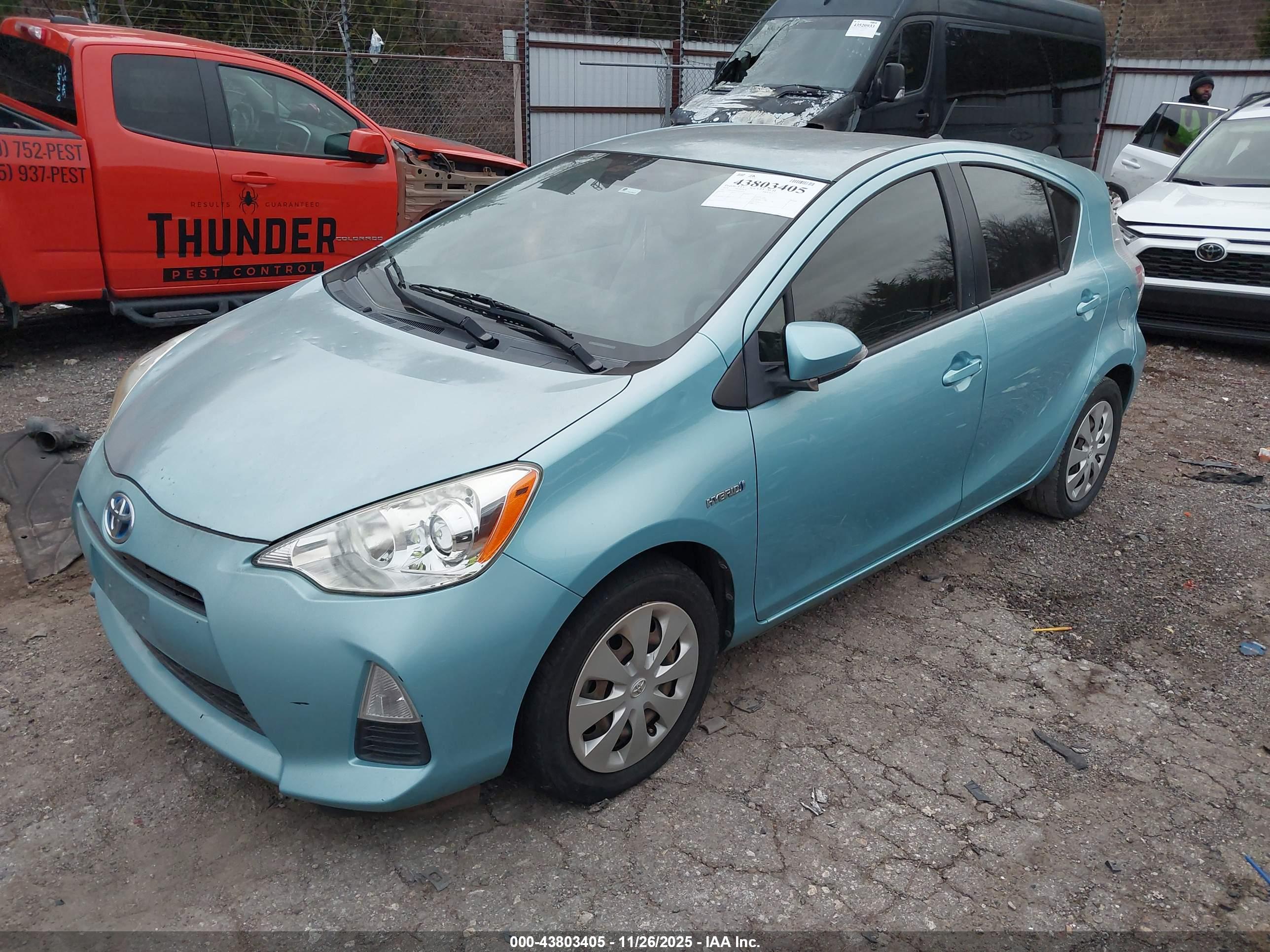 TOYOTA PRIUS image 2