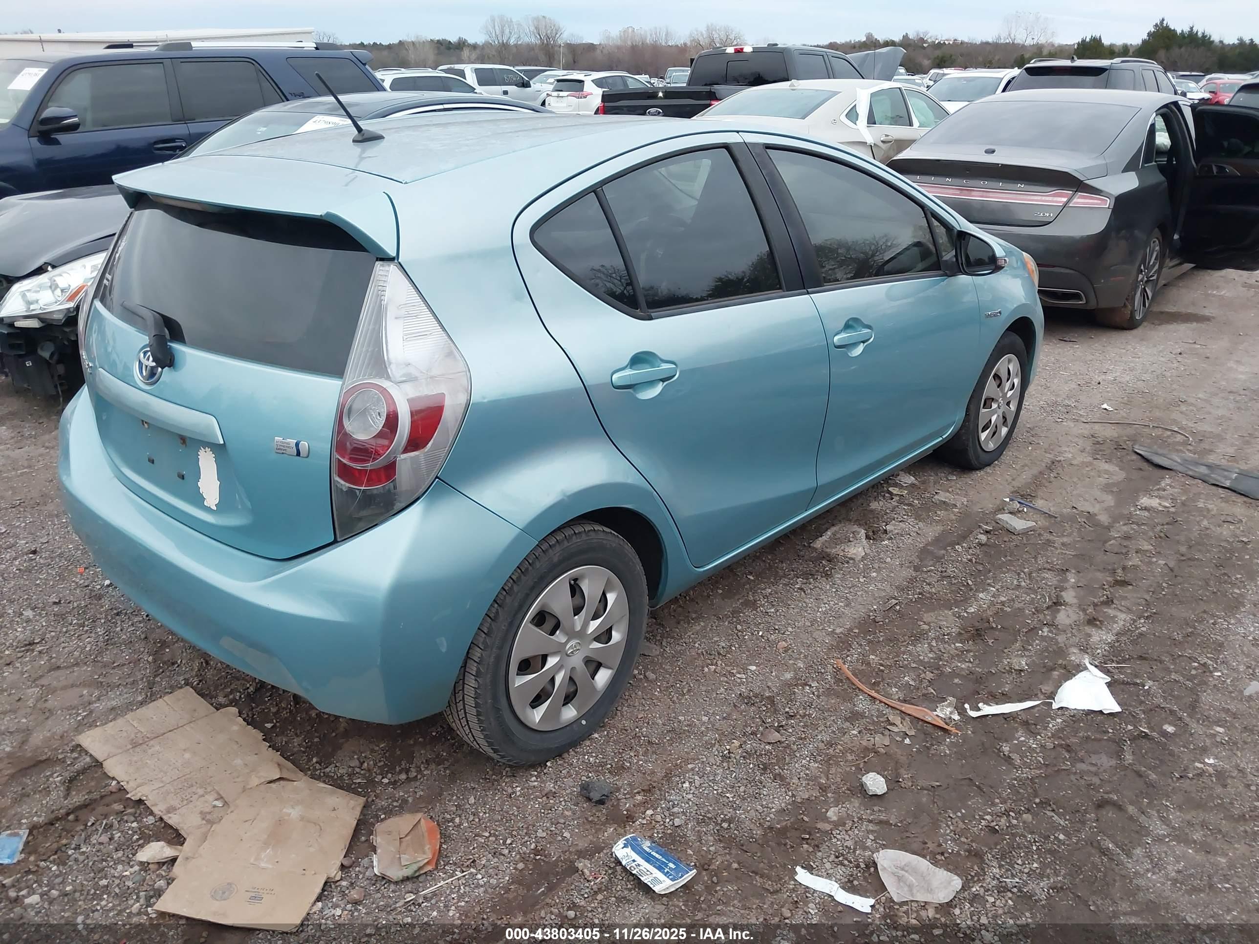 TOYOTA PRIUS image 4