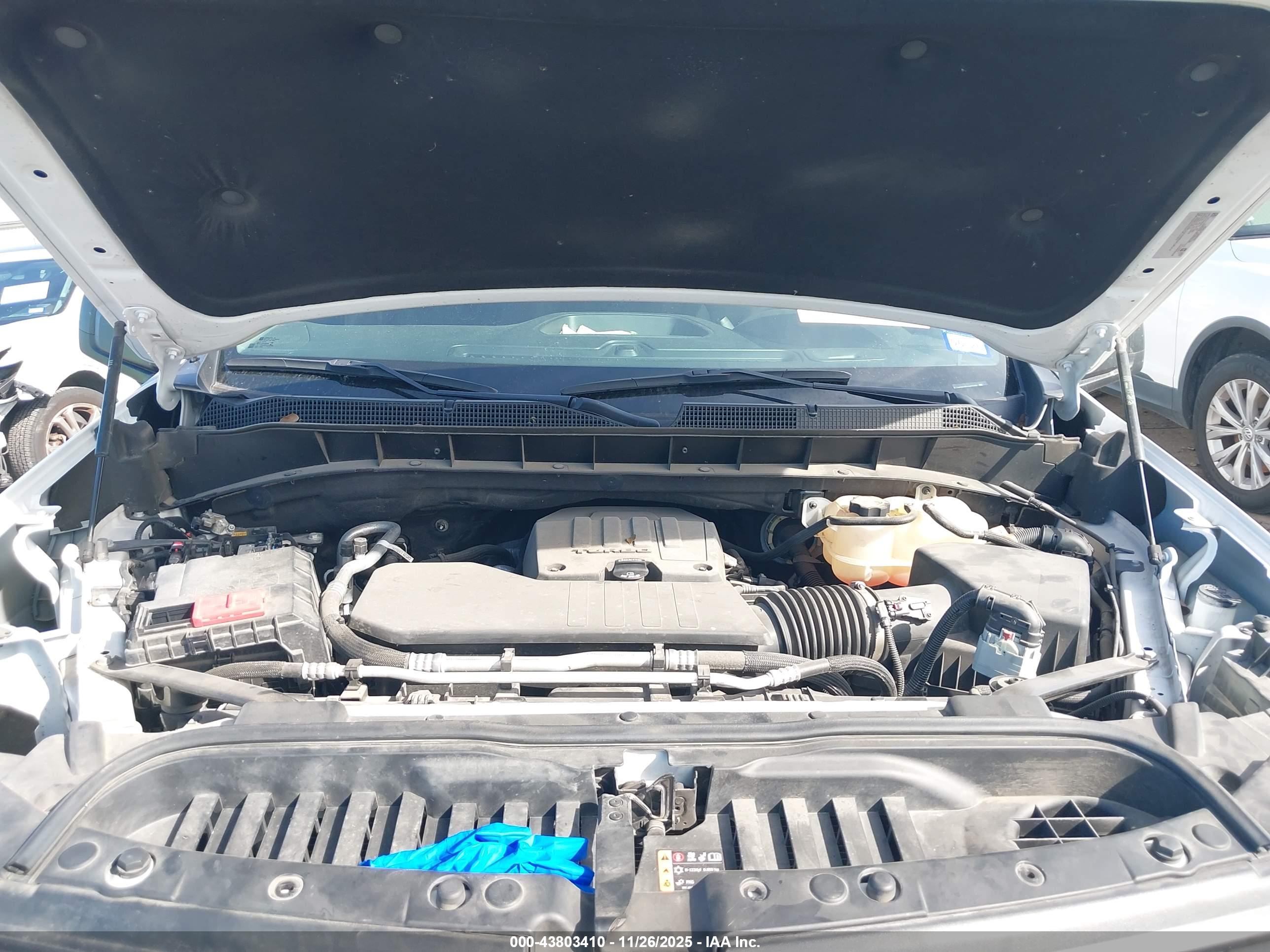 CHEVROLET SILVERADO image 10