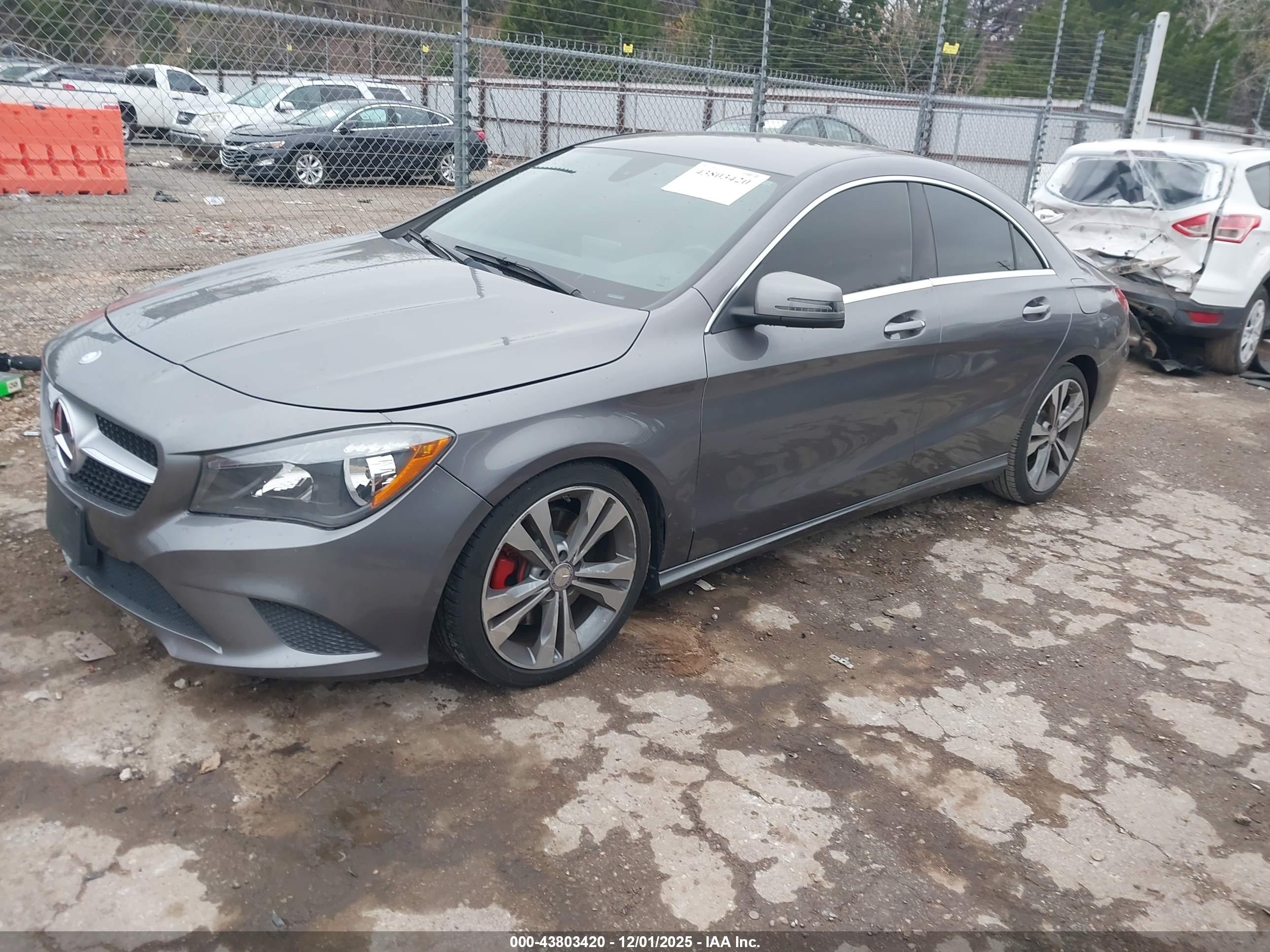 MERCEDES-BENZ CLA image 2