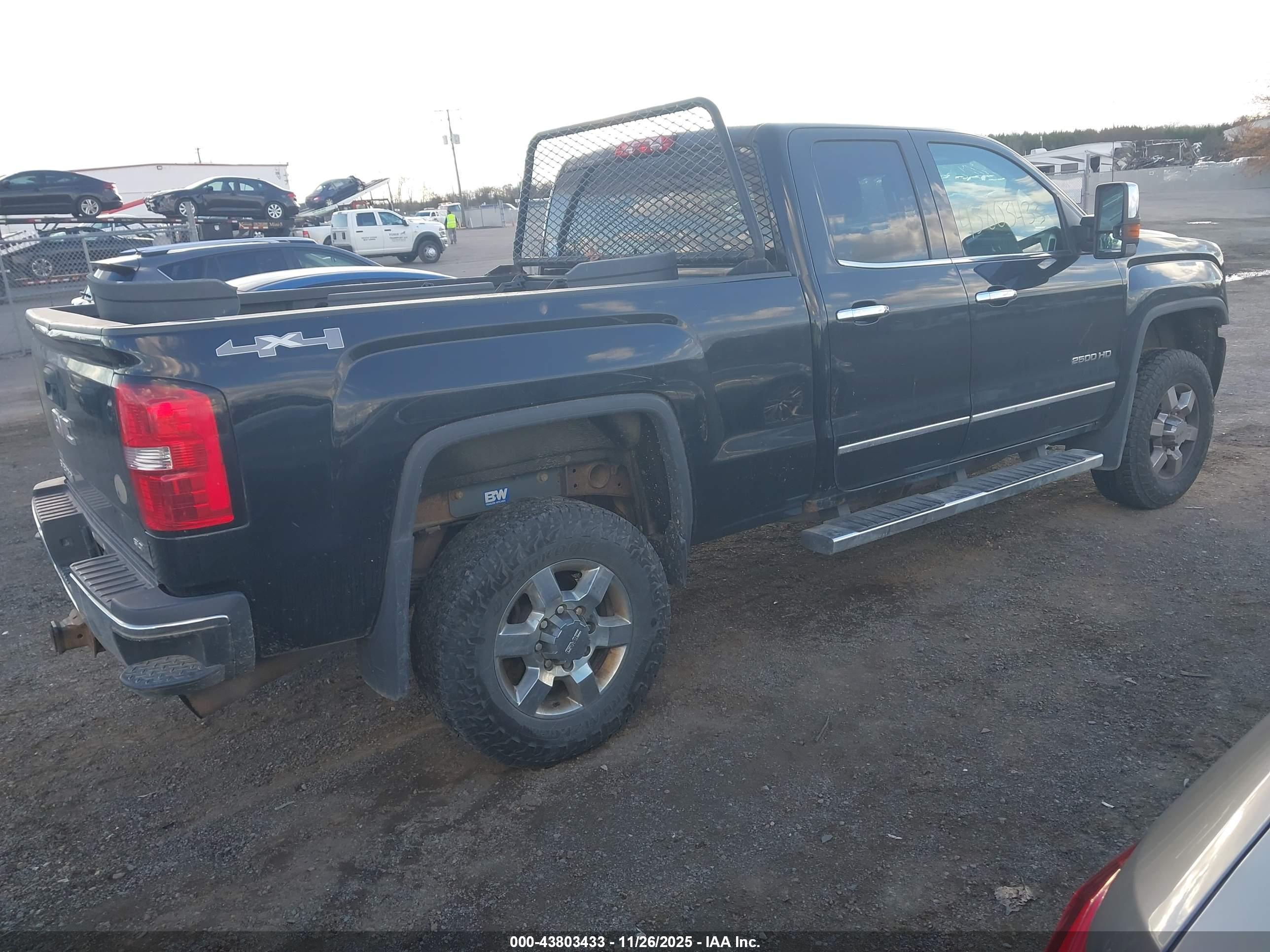 GMC SIERRA image 4