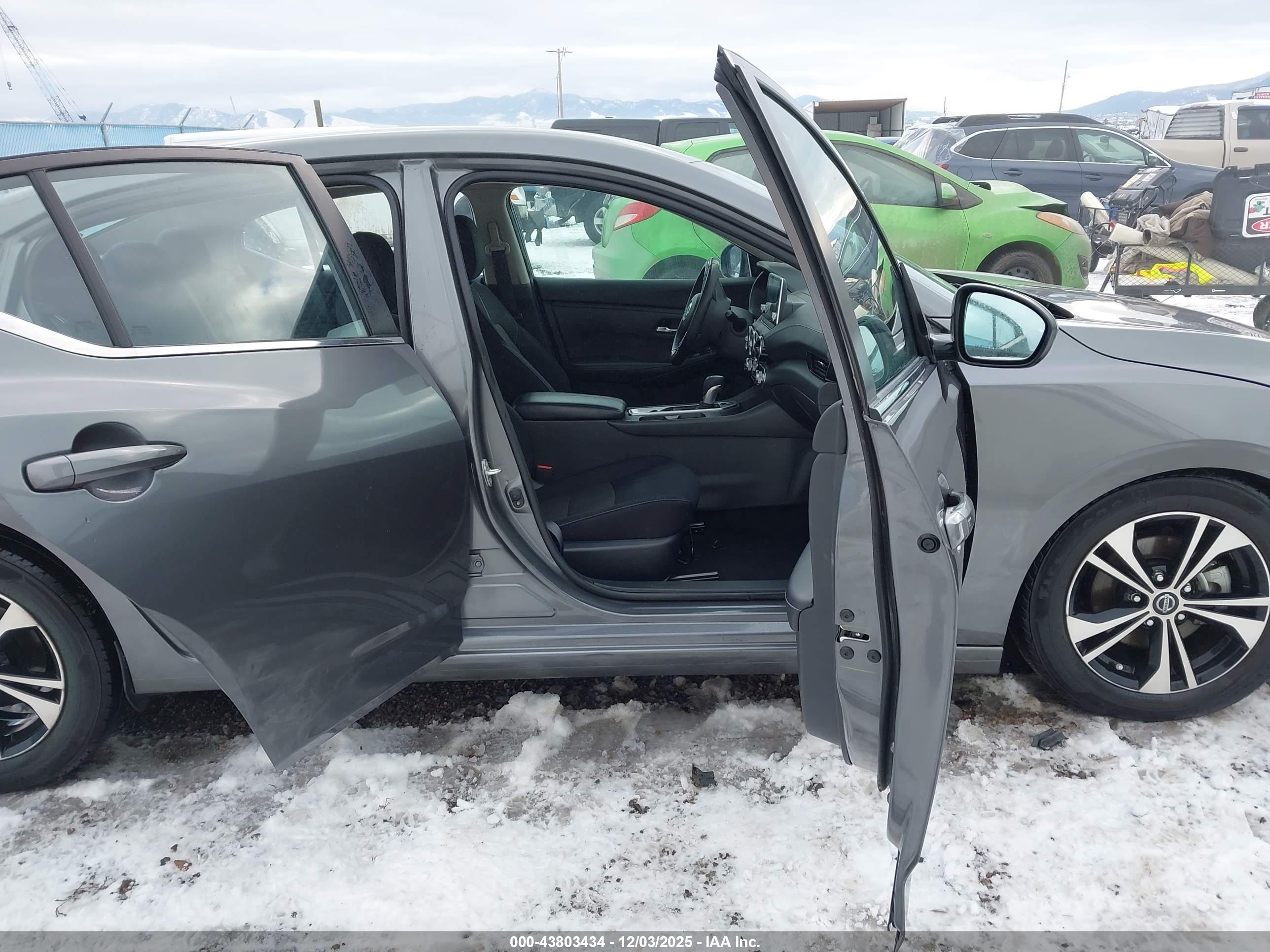 NISSAN SENTRA image 5