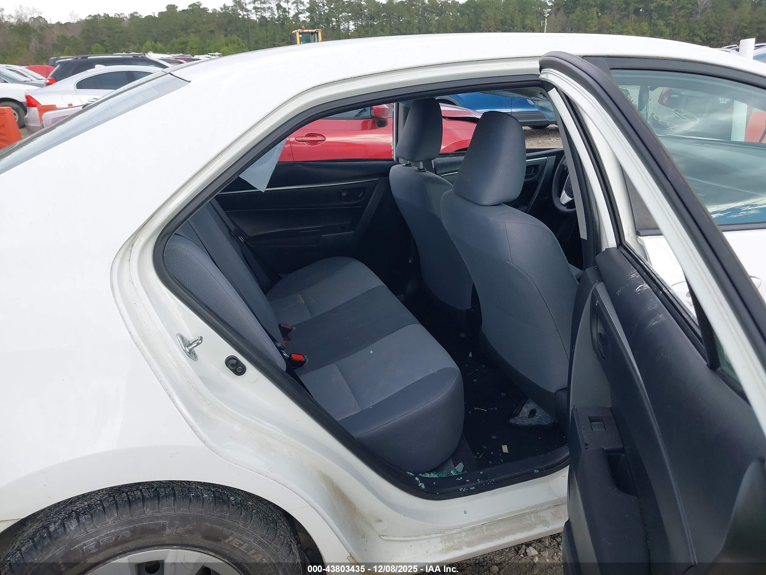 TOYOTA COROLLA image 8