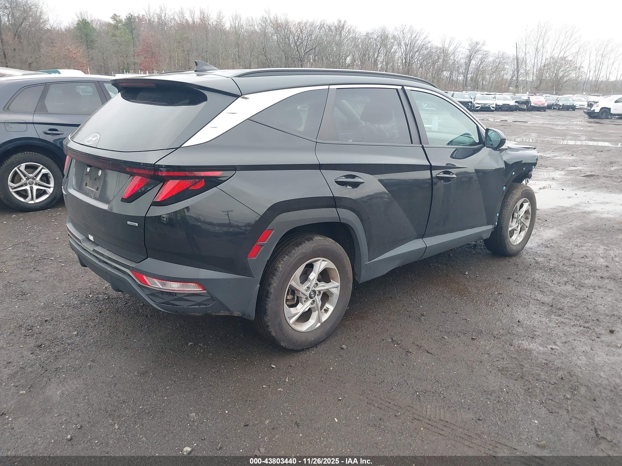 HYUNDAI TUCSON image 4